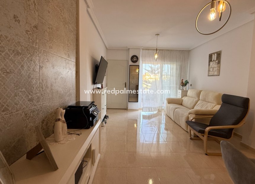 Resale - Apartments -
Orihuela Costa - Inland