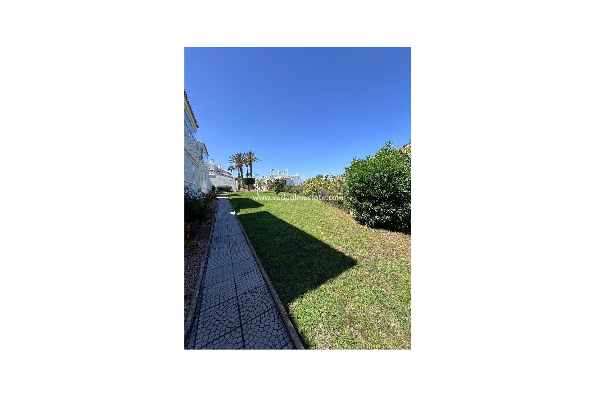 Resale - Apartments -
Orihuela Costa - Inland