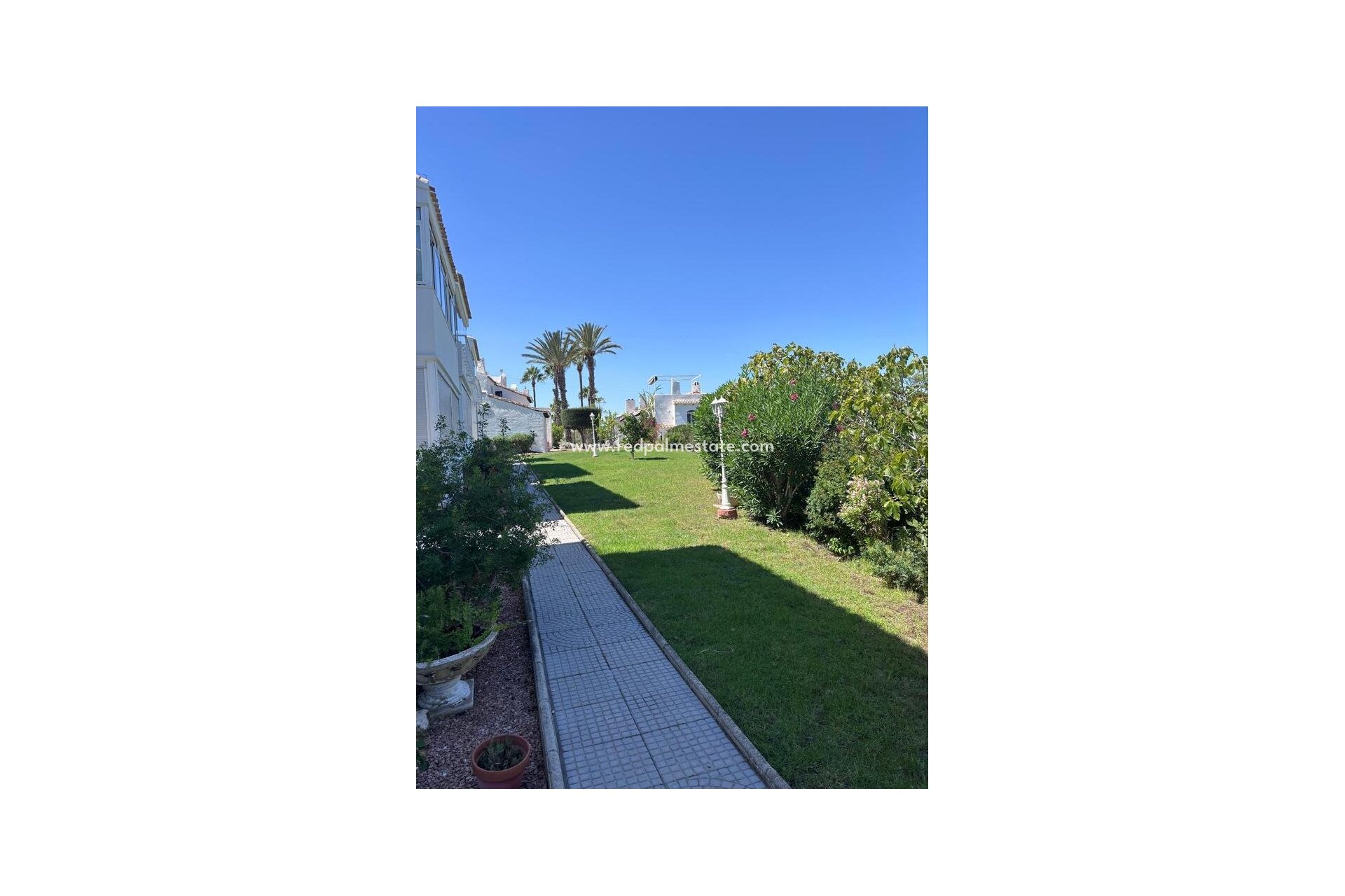 Resale - Apartments -
Orihuela Costa - Inland