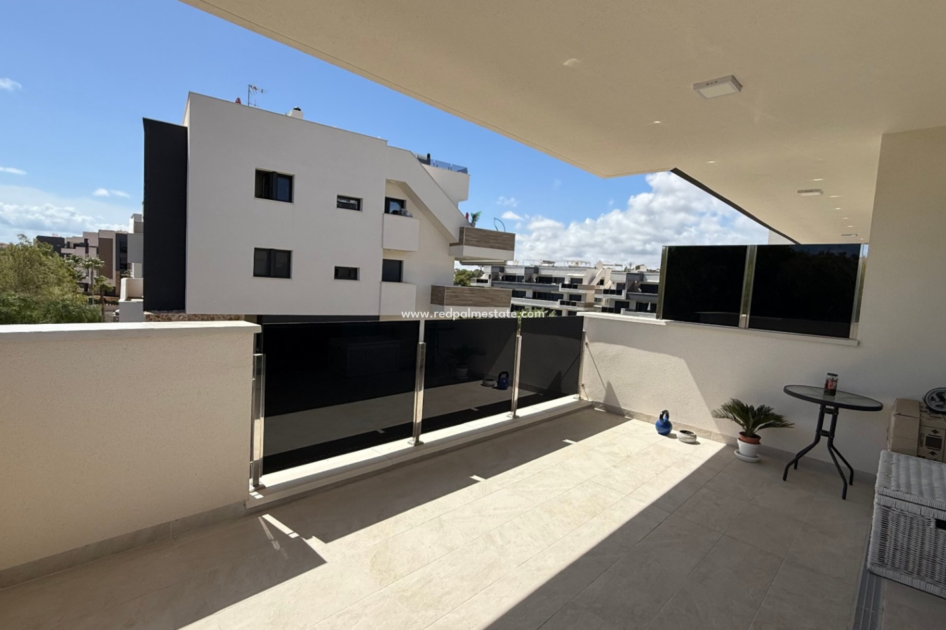 Resale - Apartments -
Orihuela Costa - Inland