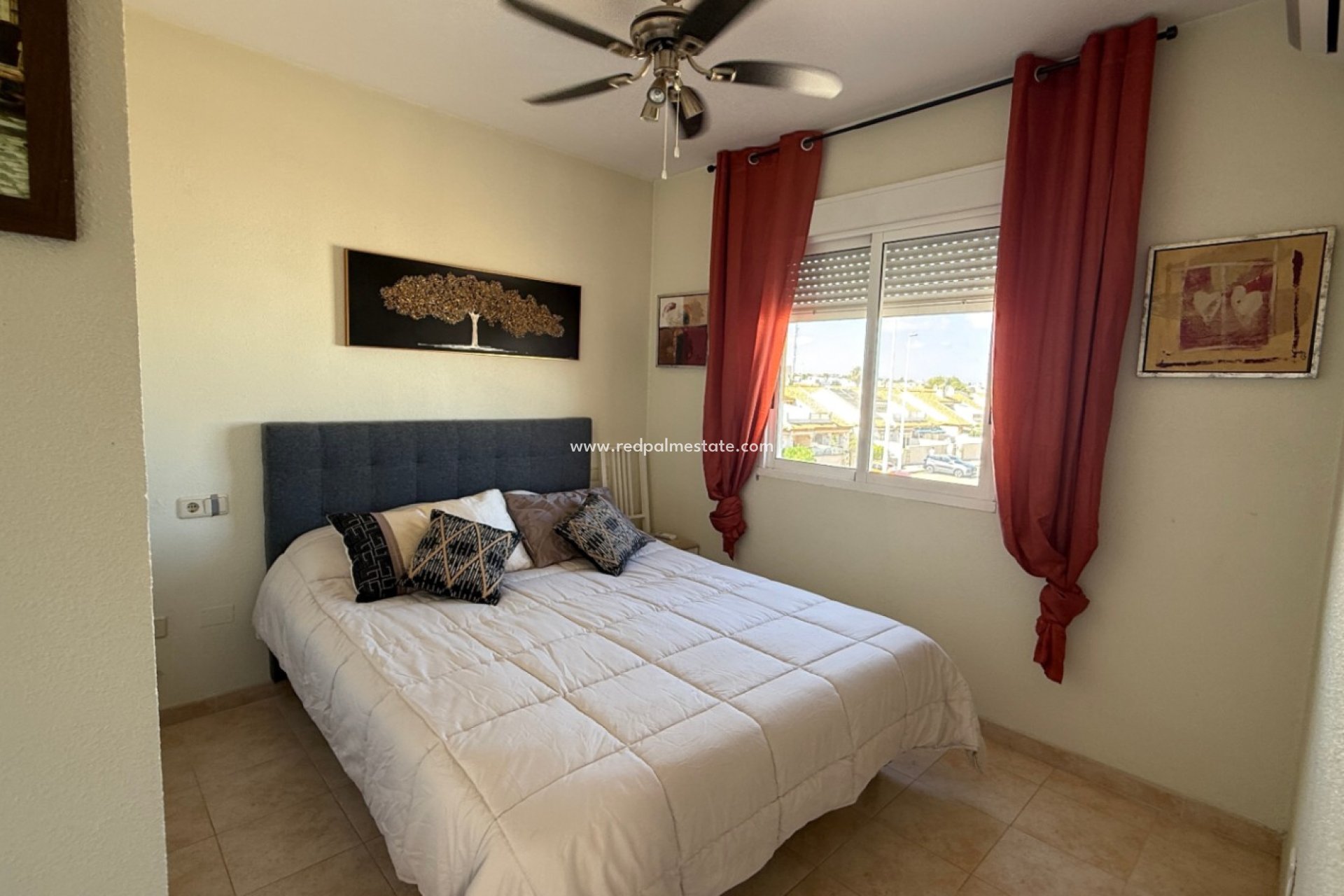 Resale - Apartments -
Orihuela Costa - Inland