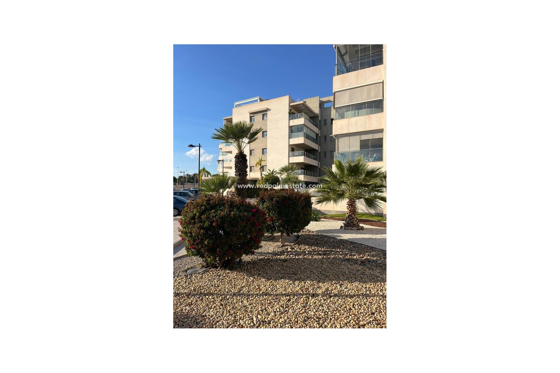 Resale - Apartments -
Orihuela Costa - Inland