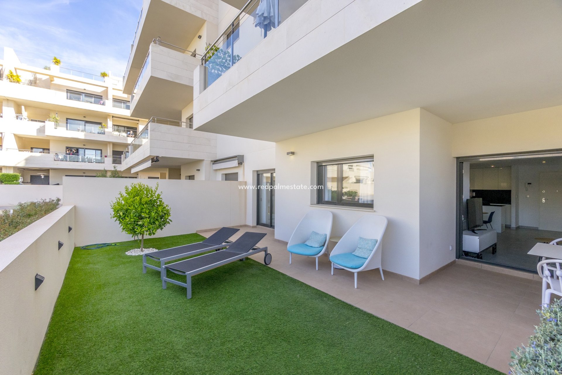 Resale - Apartments -
Orihuela Costa - Inland