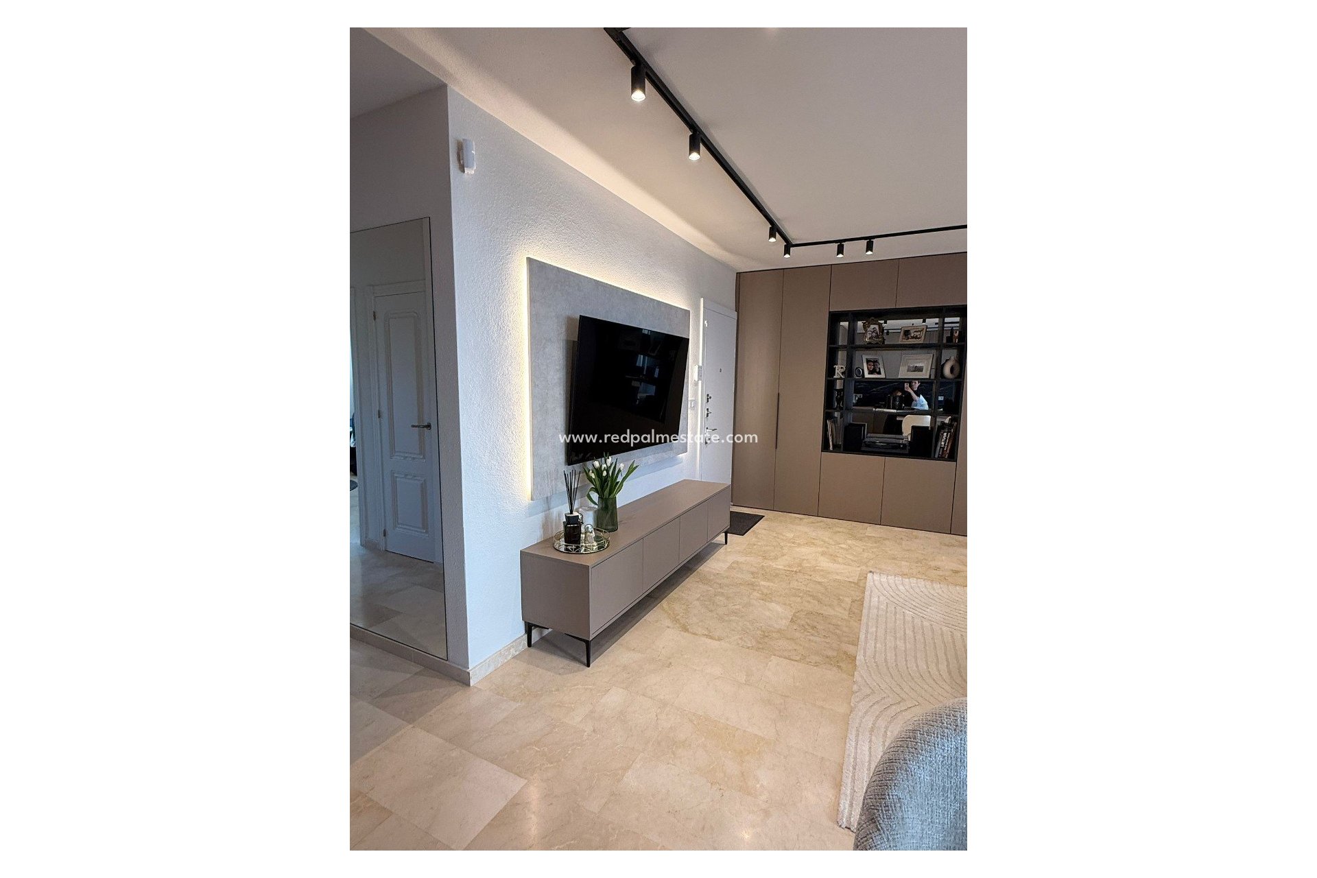 Resale - Apartments -
Orihuela Costa - Inland