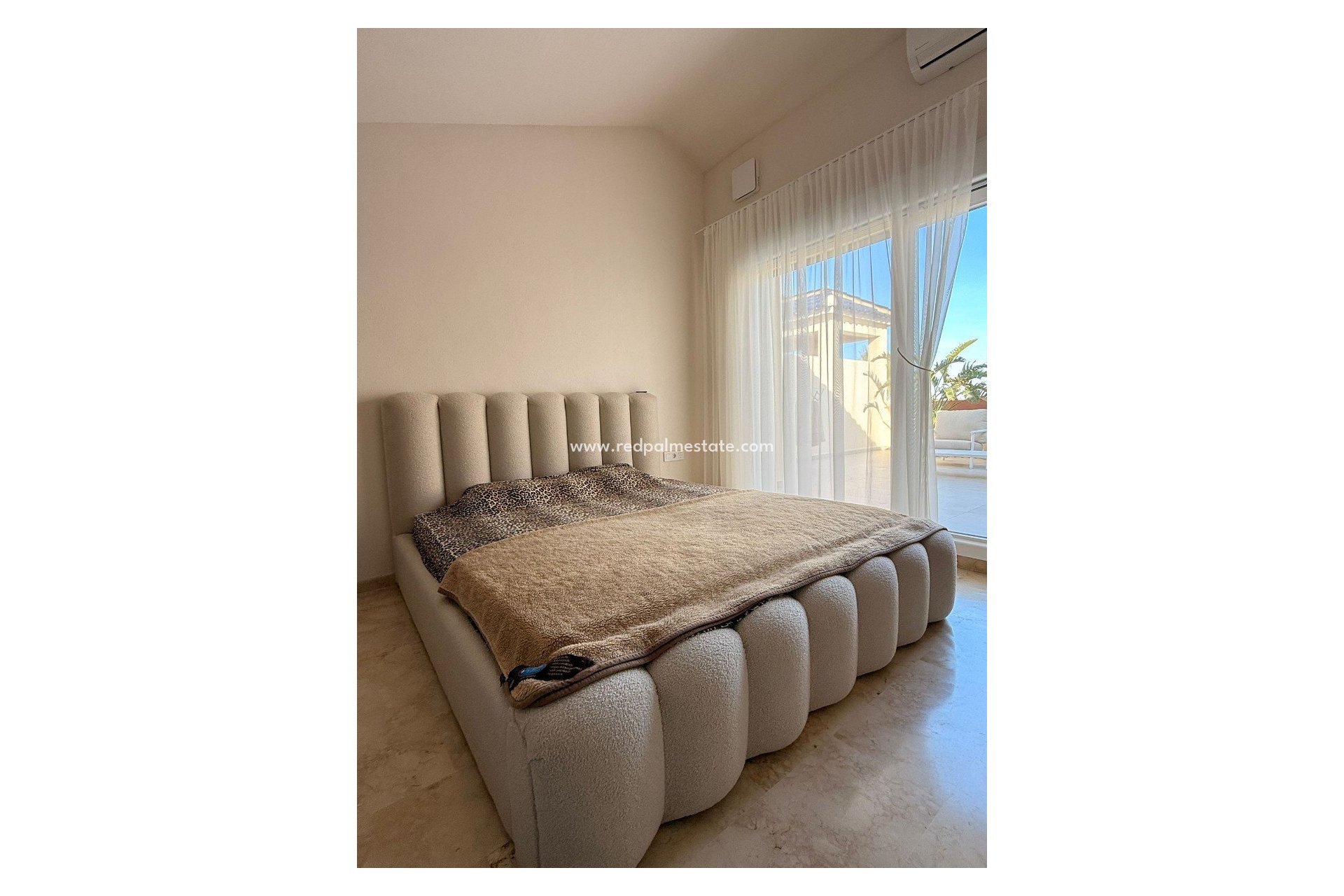 Resale - Apartments -
Orihuela Costa - Inland