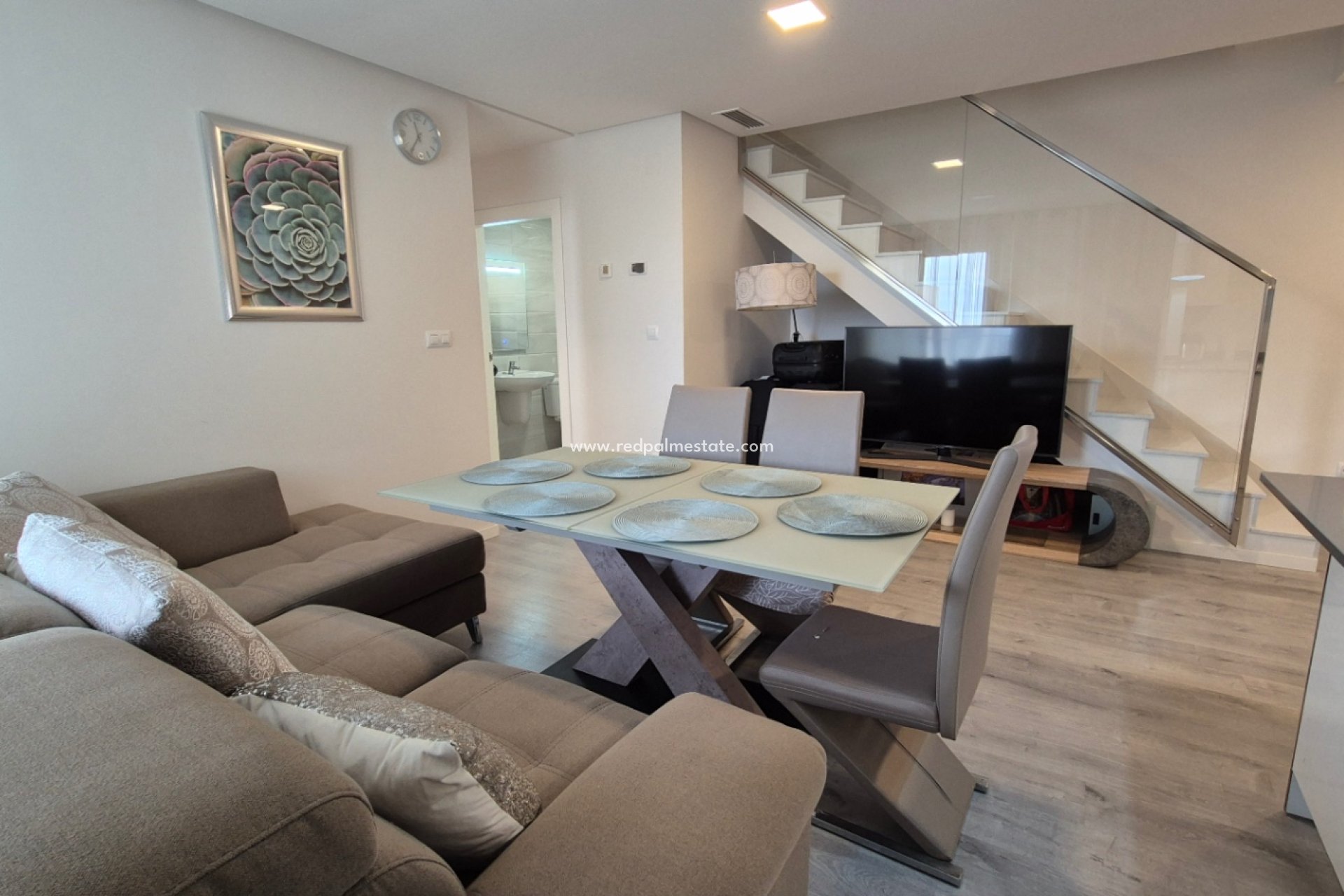 Resale - Apartments -
Orihuela Costa - Inland