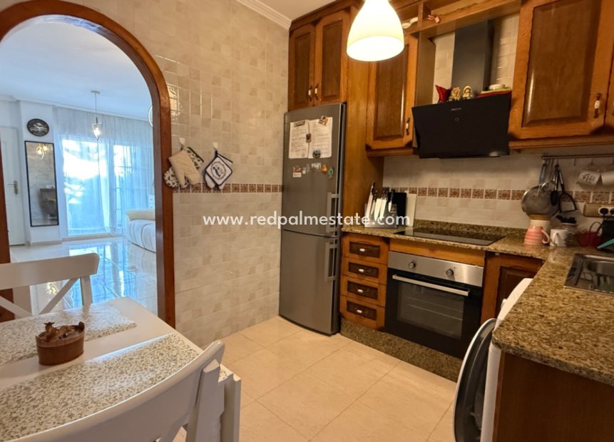 Resale - Apartments -
Orihuela Costa - Inland