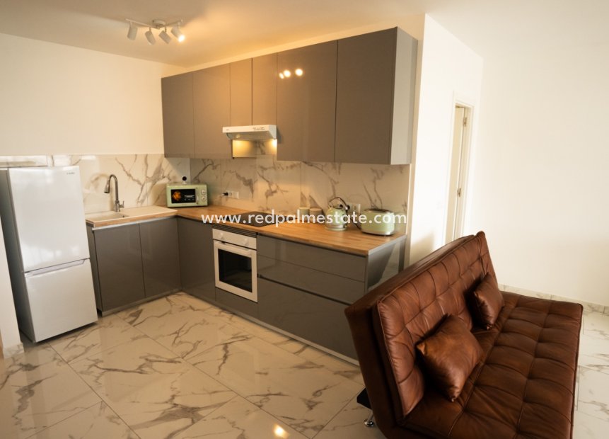 Resale - Apartments -
Orihuela Costa - Inland