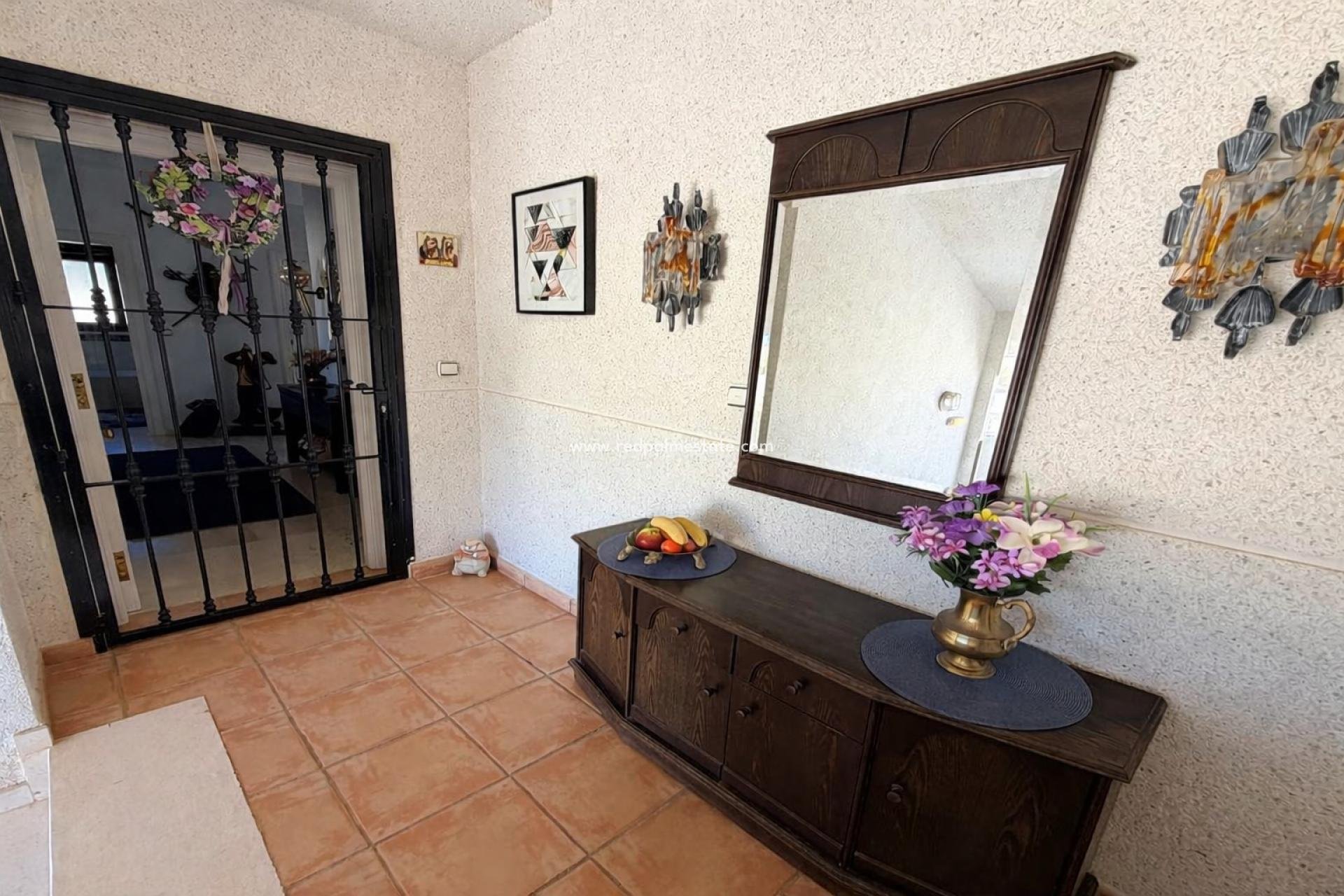 Resale - Apartments -
Orihuela Costa - Inland