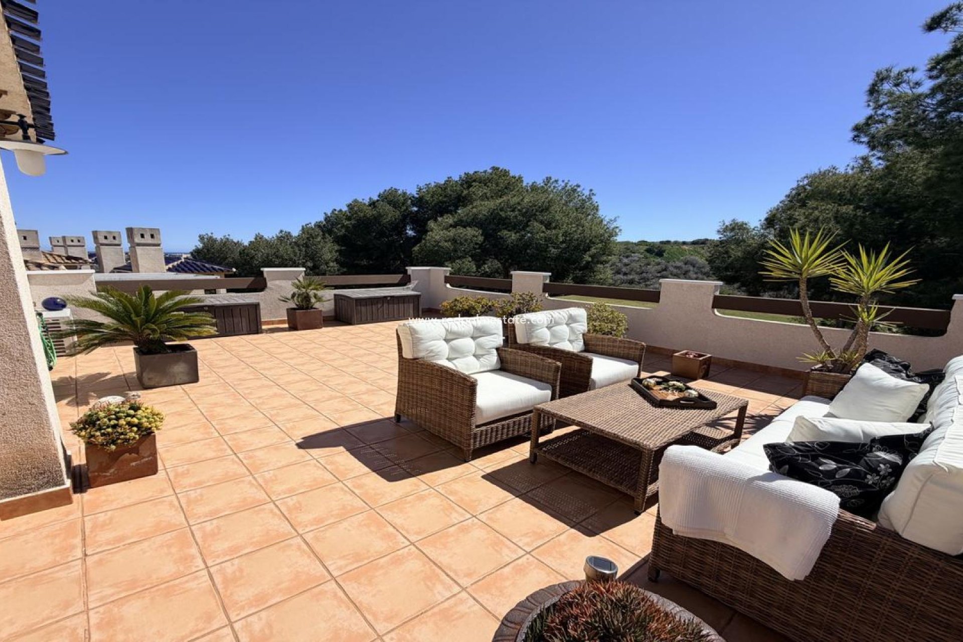 Resale - Apartments -
Orihuela Costa - Inland