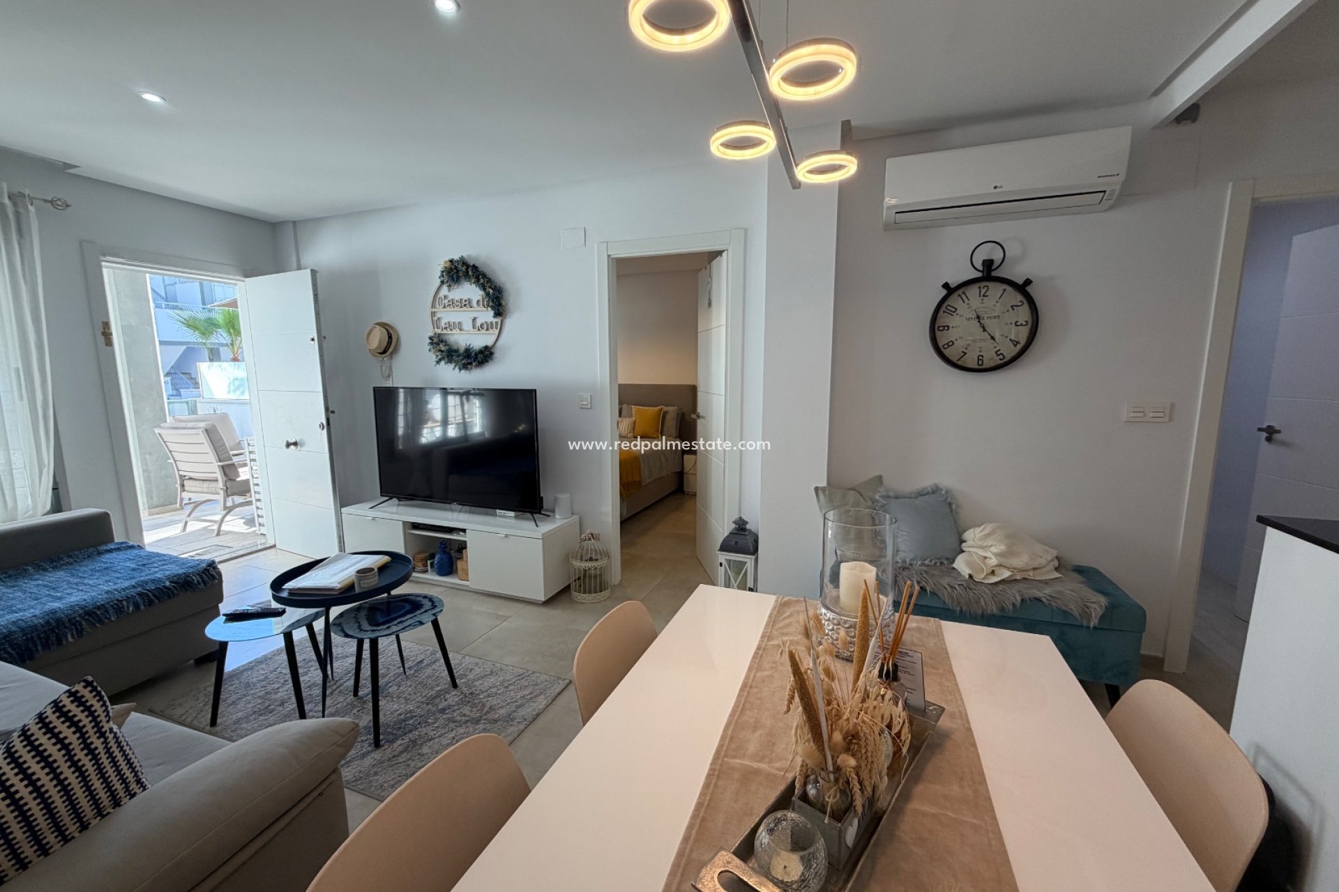 Resale - Apartments -
Orihuela Costa - La Florida