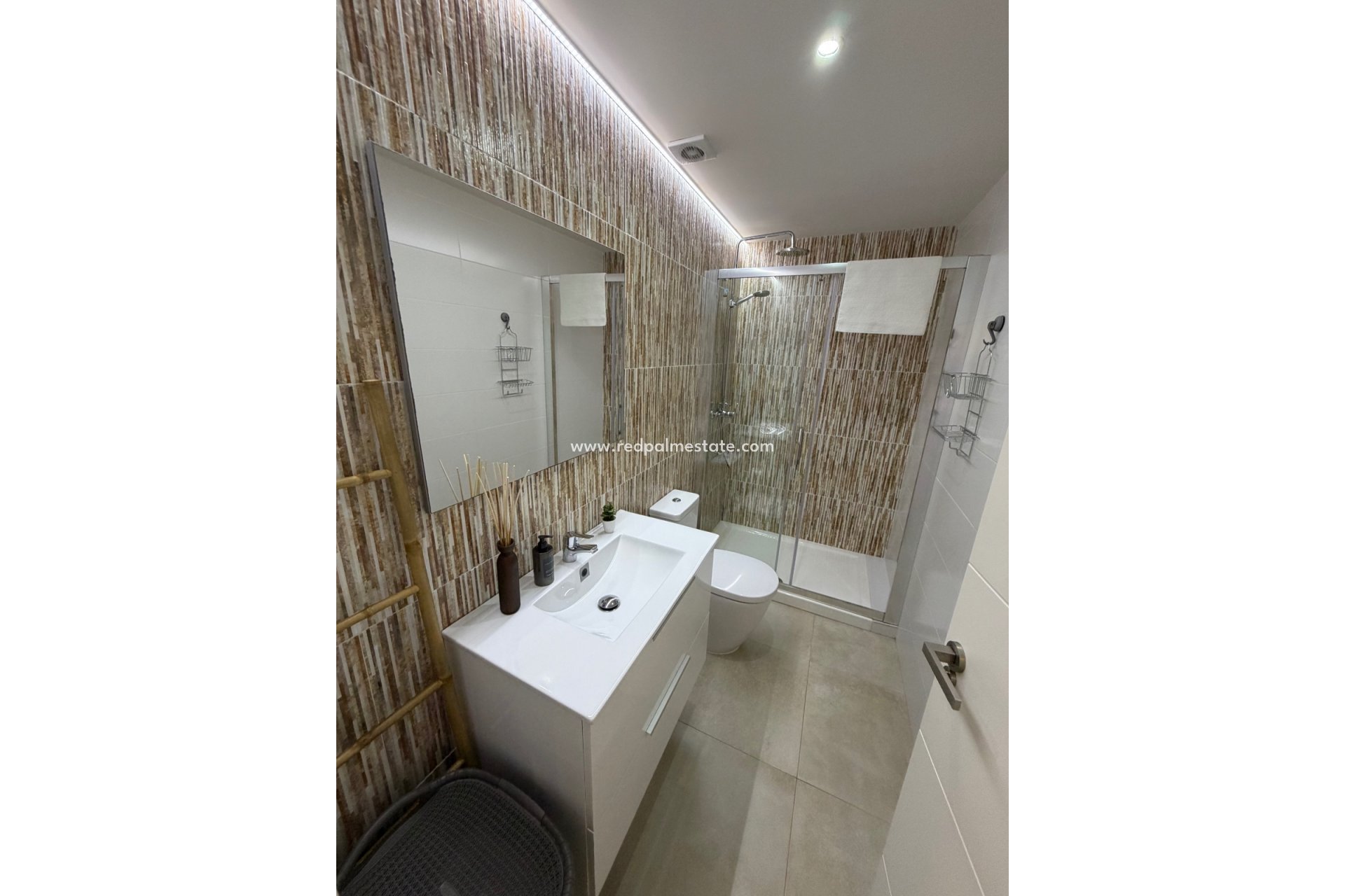 Resale - Apartments -
Orihuela Costa - La Florida