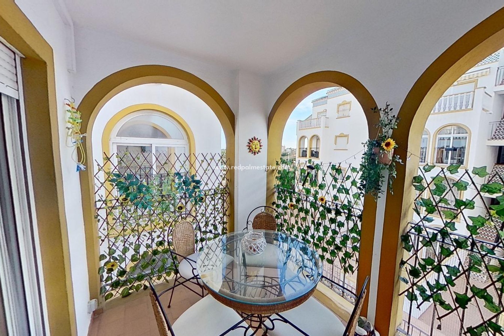 Resale - Apartments -
Orihuela Costa - La Zenia