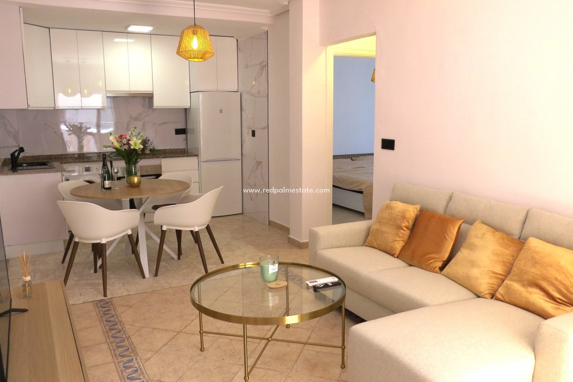 Resale - Apartments -
Orihuela Costa - La Zenia