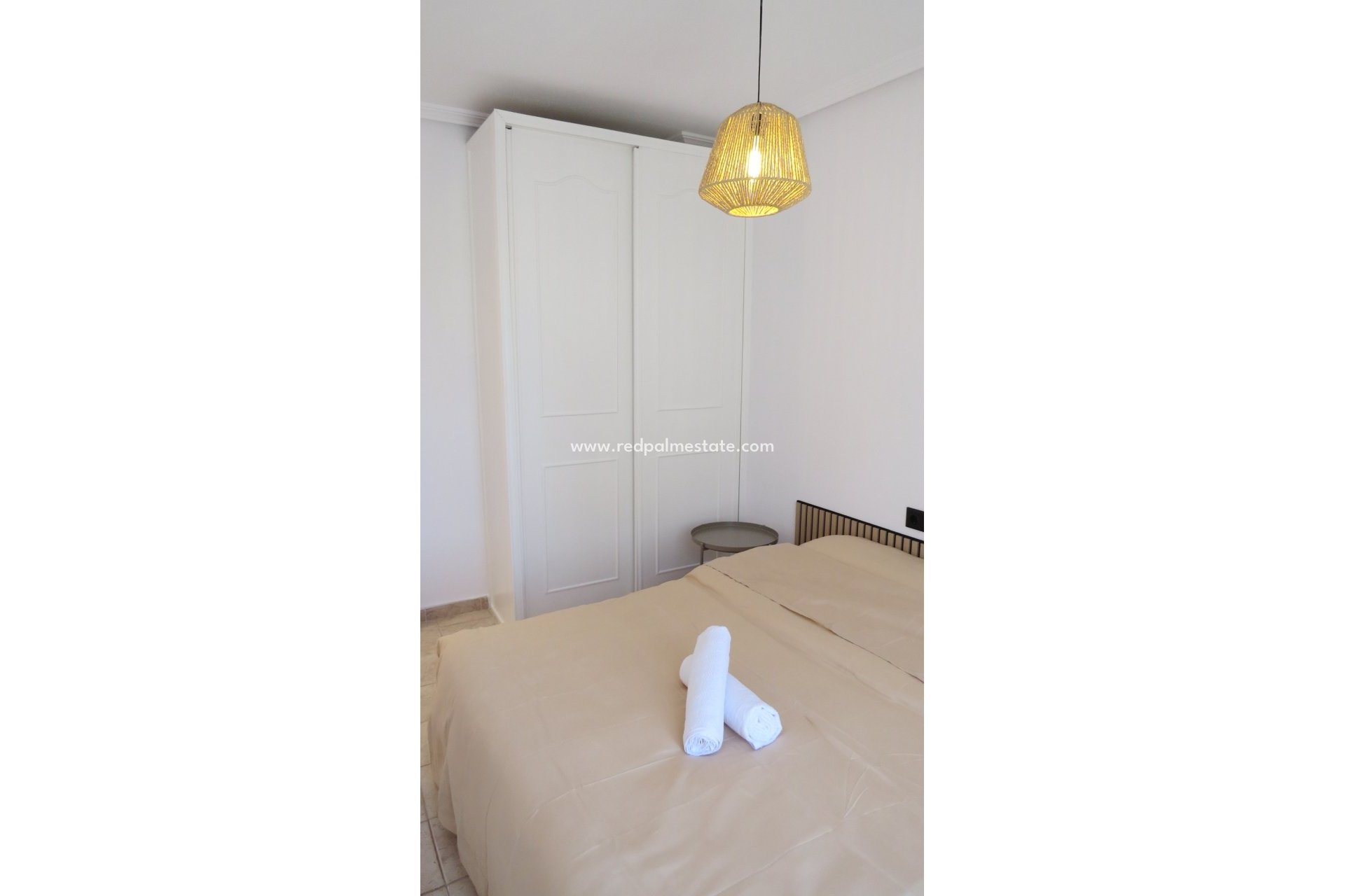 Resale - Apartments -
Orihuela Costa - La Zenia