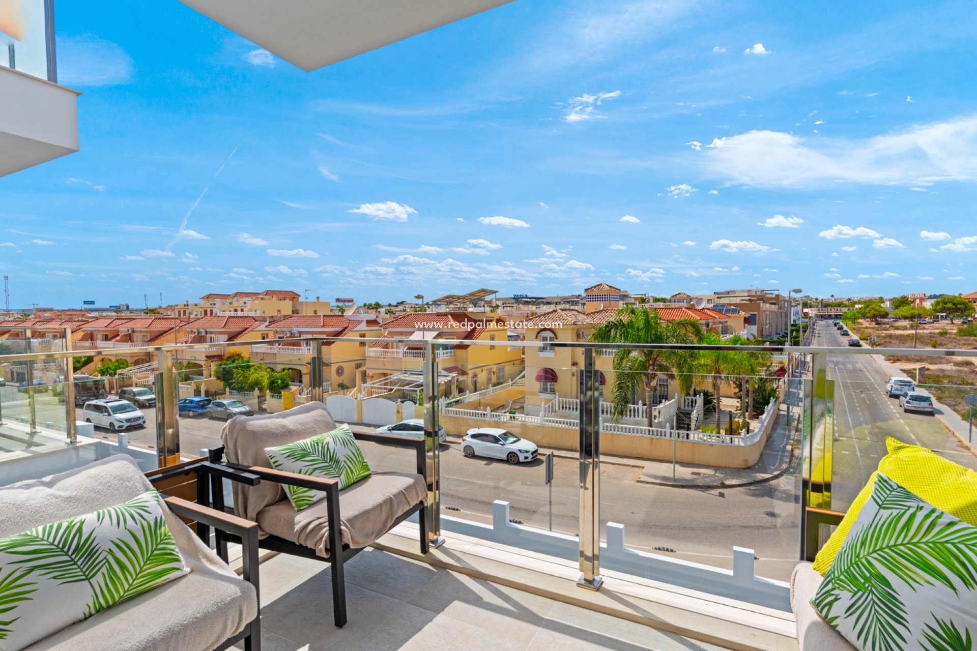 Resale - Apartments -
Orihuela Costa - La Zenia