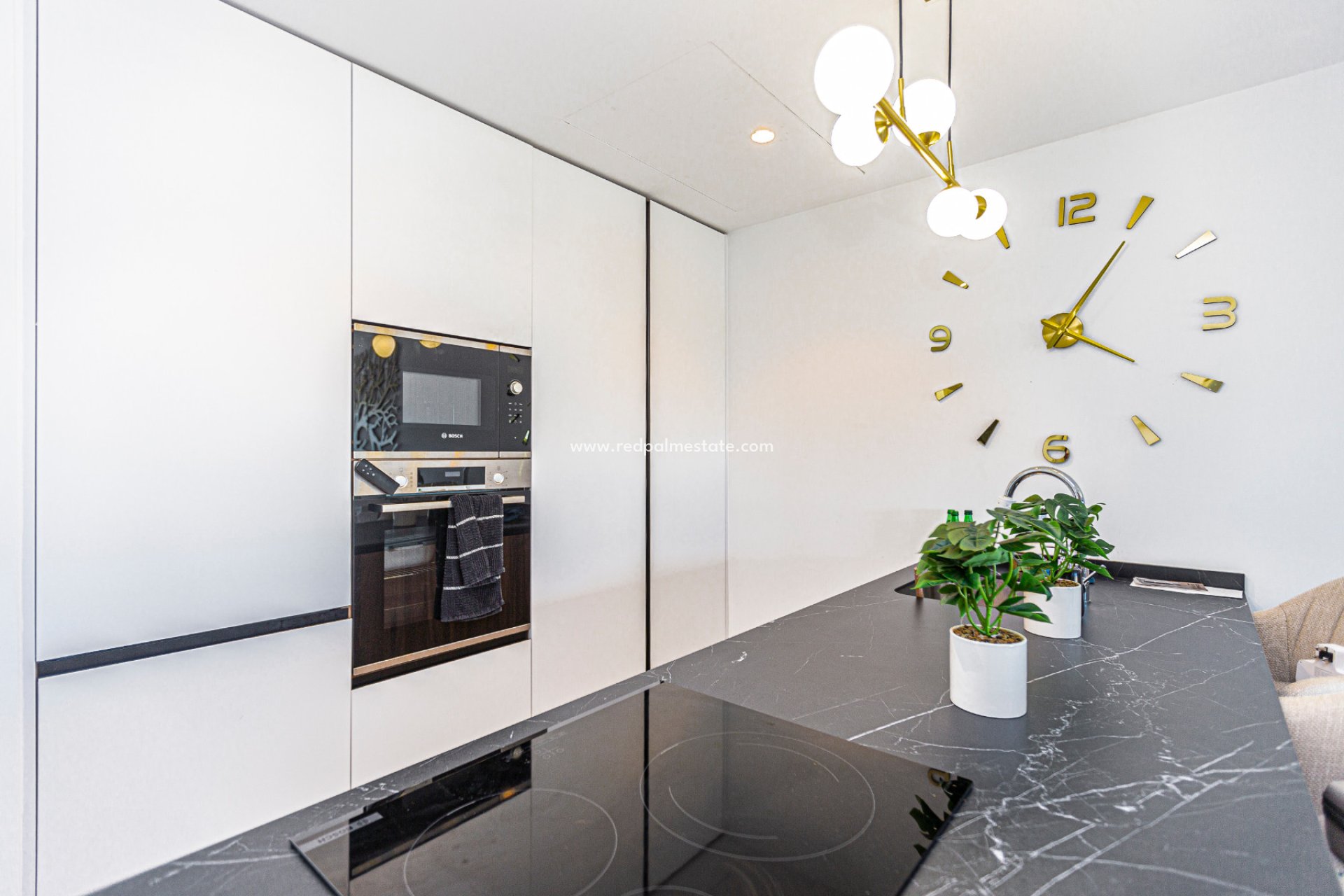 Resale - Apartments -
Orihuela Costa - La Zenia