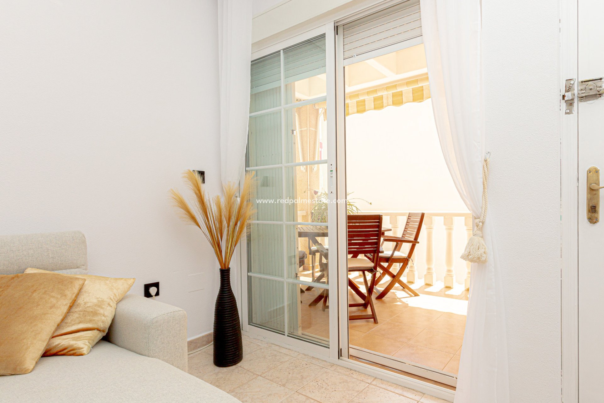 Resale - Apartments -
Orihuela Costa - La Zenia