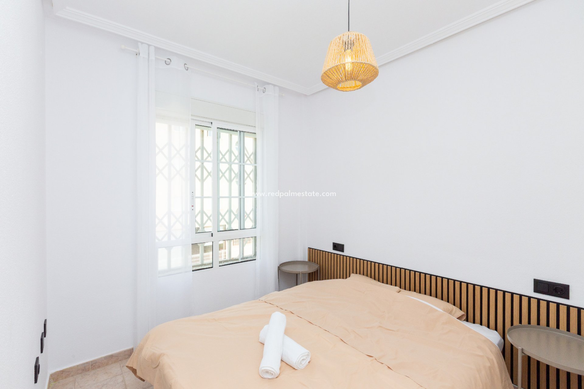 Resale - Apartments -
Orihuela Costa - La Zenia