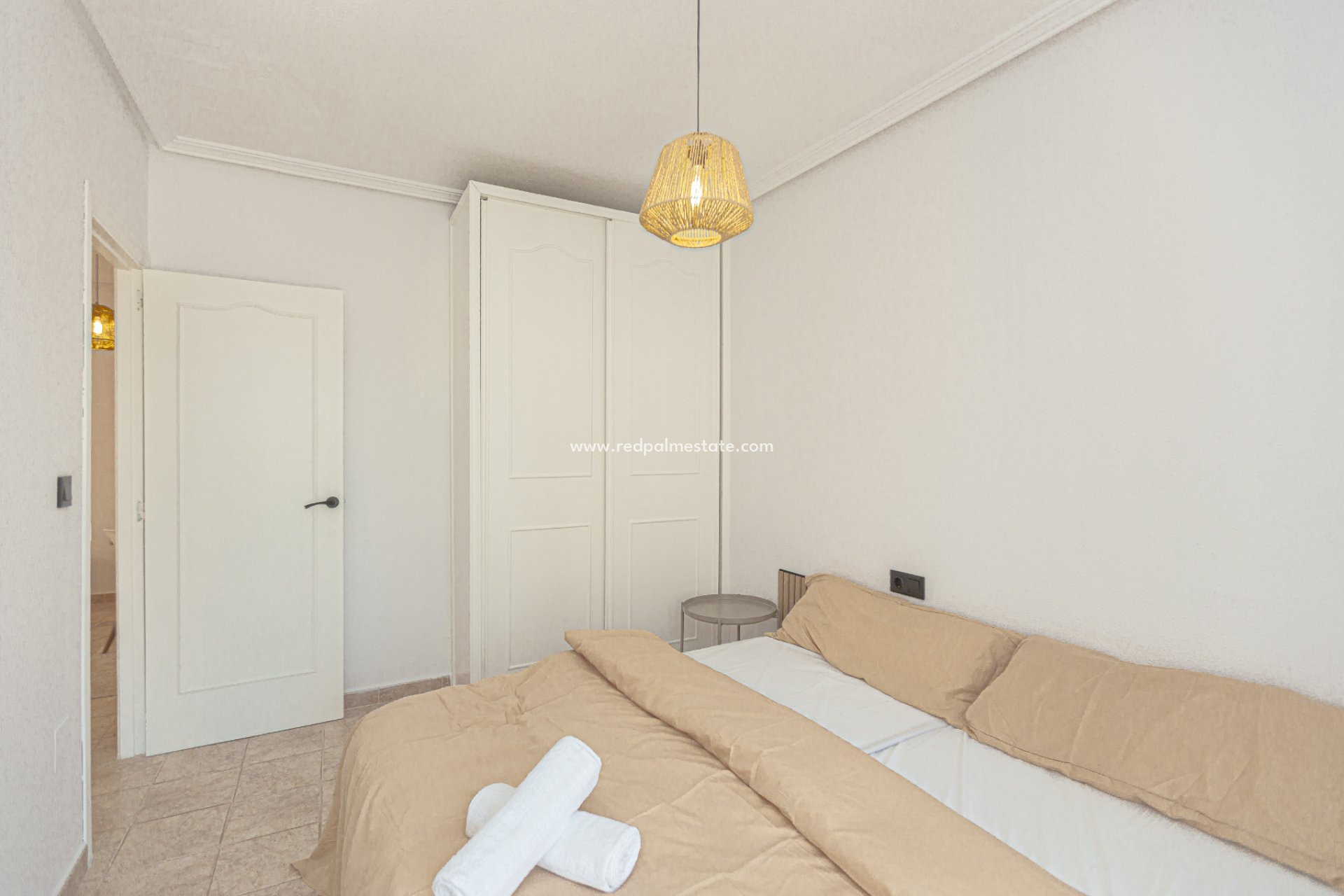 Resale - Apartments -
Orihuela Costa - La Zenia