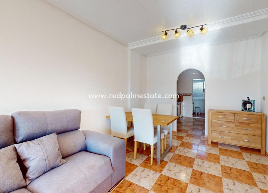 Resale - Apartments -
Orihuela Costa - La Zenia