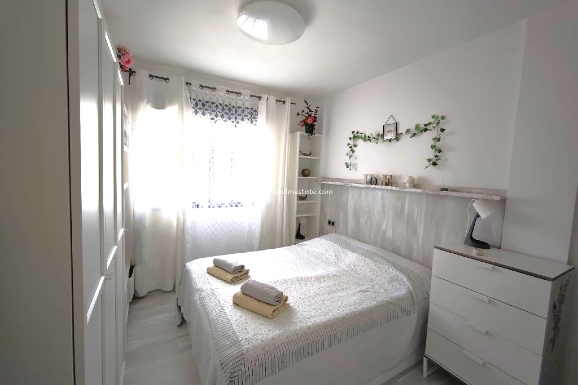 Resale - Apartments -
Orihuela Costa - La Zenia