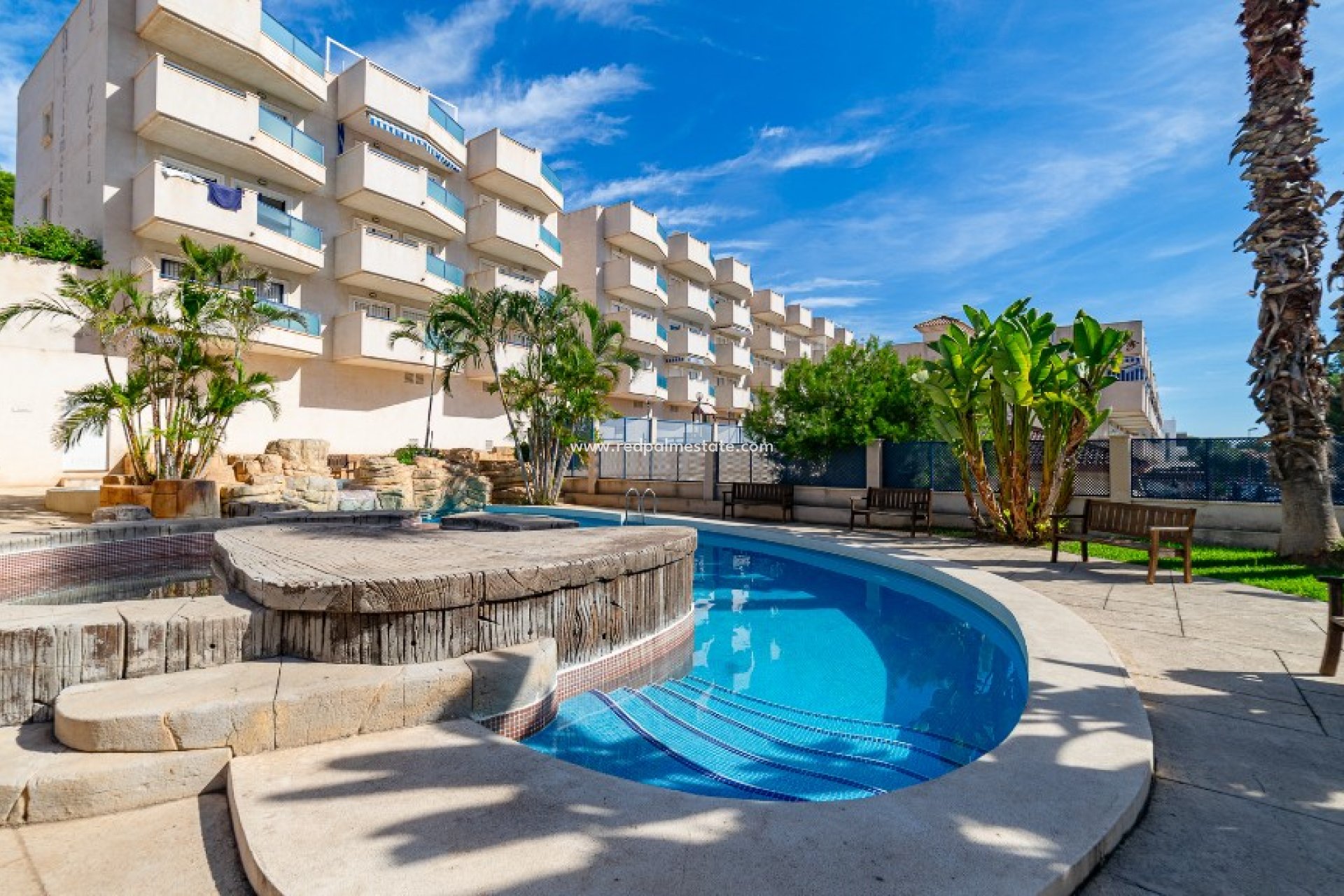 Resale - Apartments -
Orihuela Costa - La Zenia