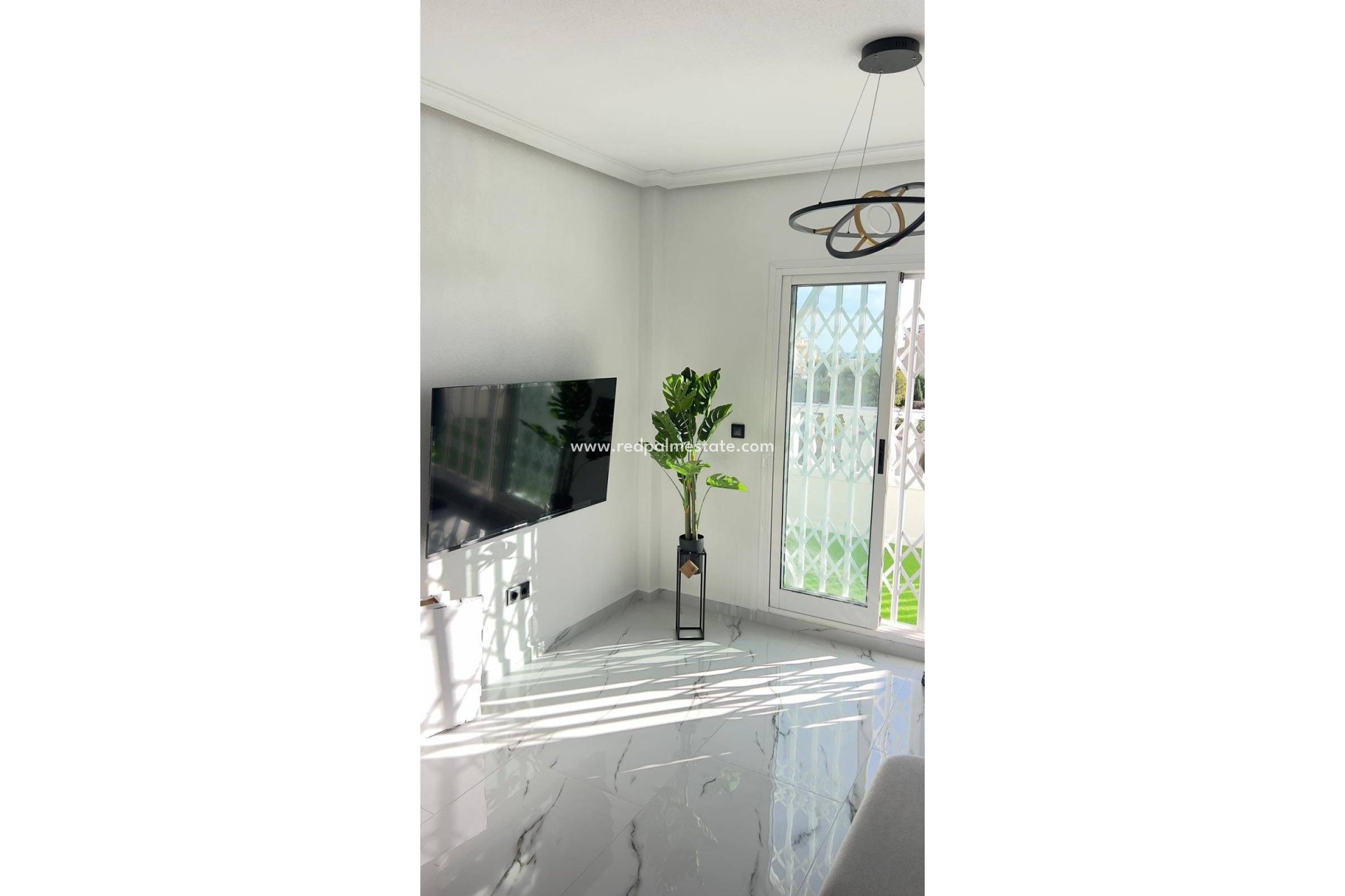 Resale - Apartments -
Orihuela Costa - La Zenia