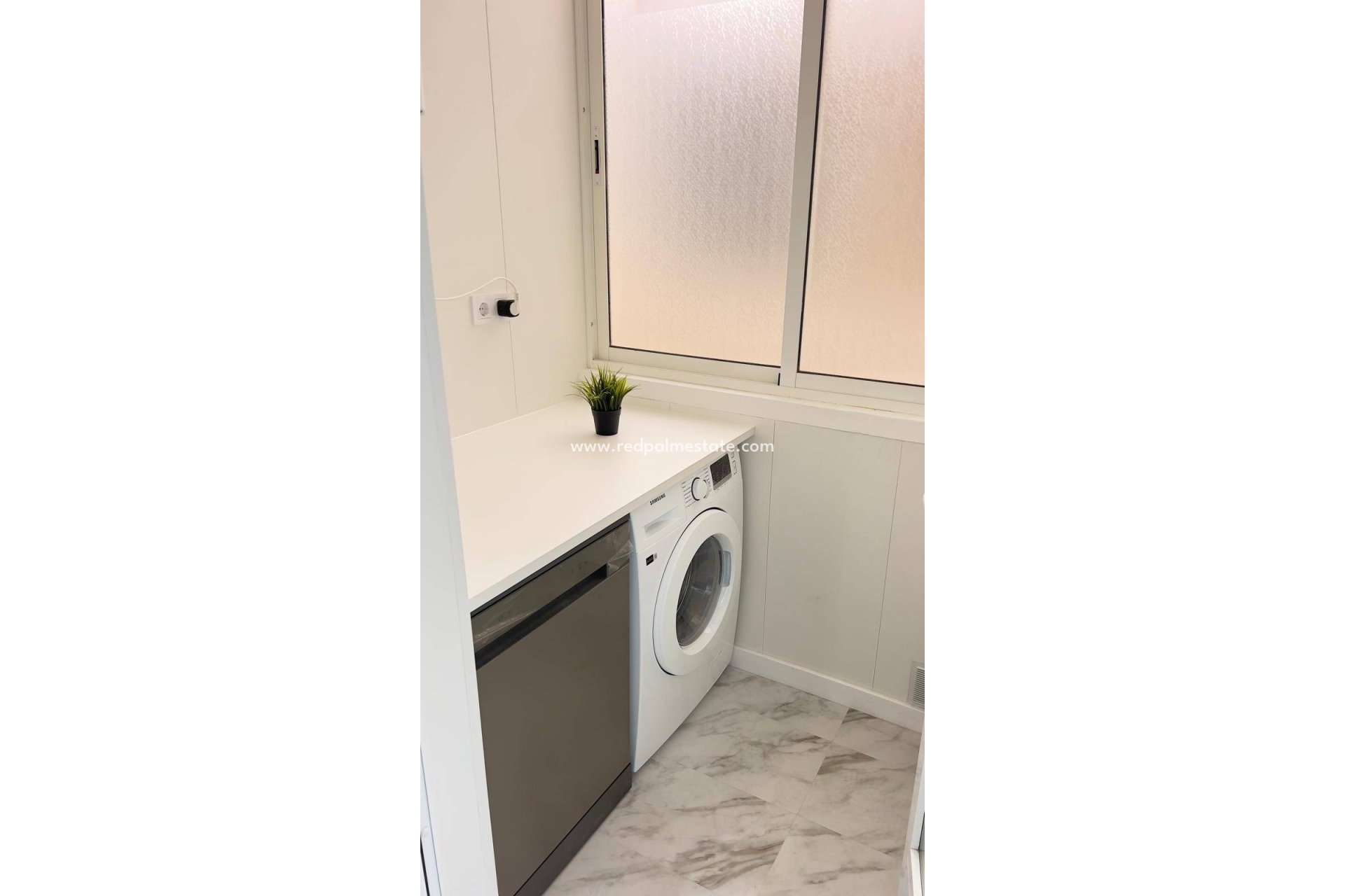 Resale - Apartments -
Orihuela Costa - La Zenia