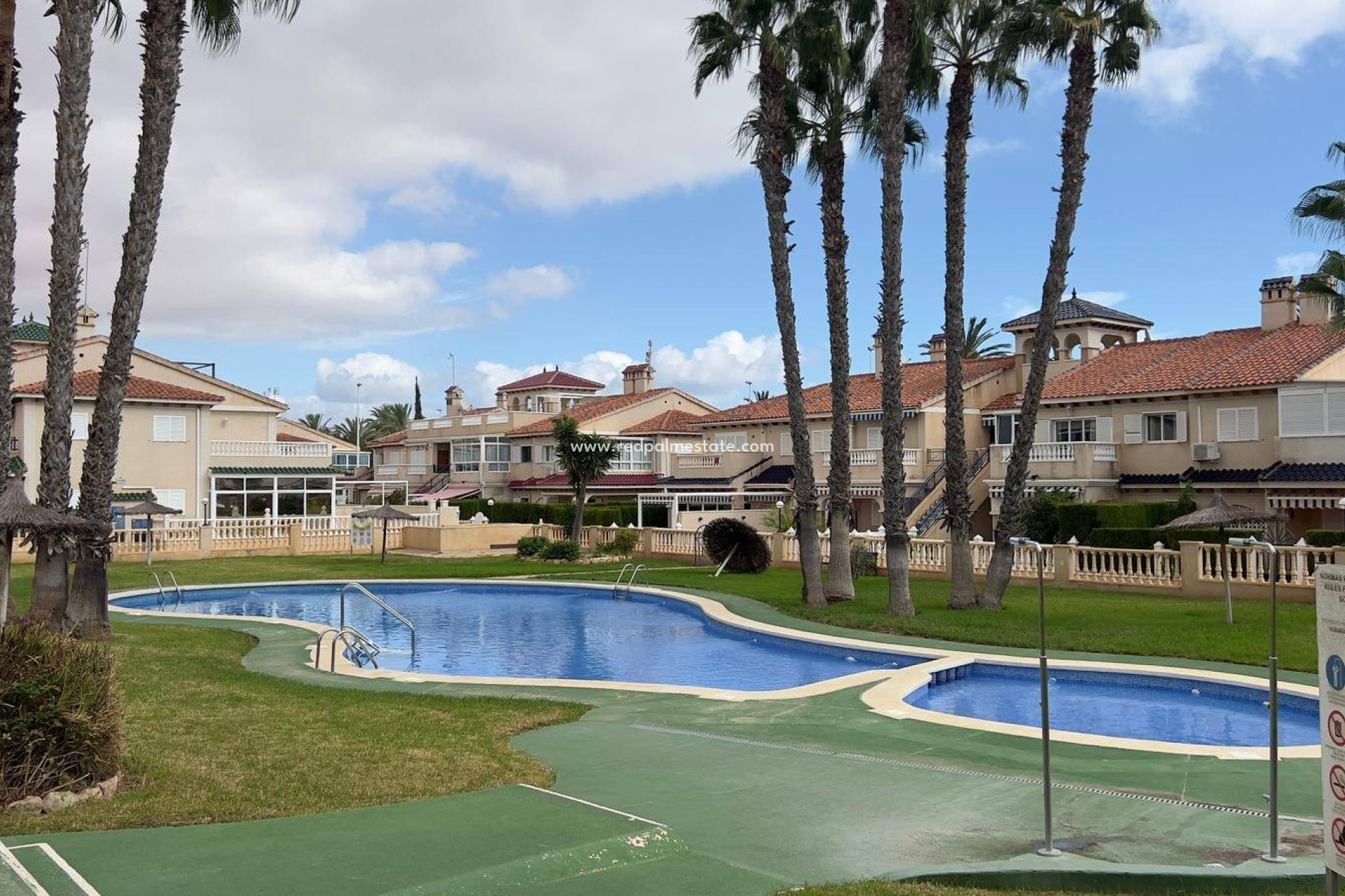 Resale - Apartments -
Orihuela Costa - La Zenia