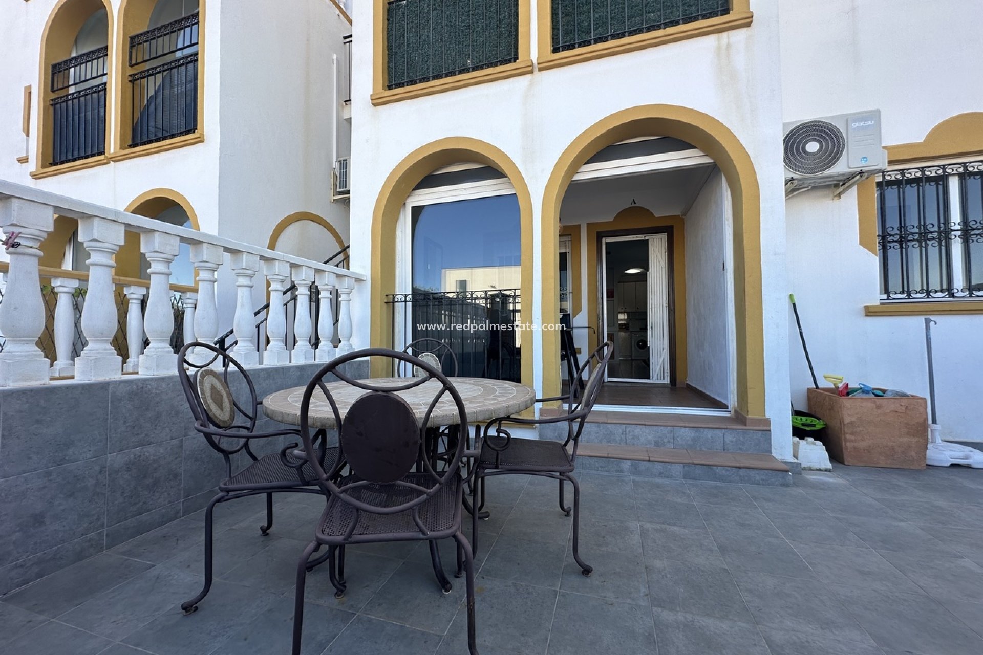 Resale - Apartments -
Orihuela Costa - La Zenia