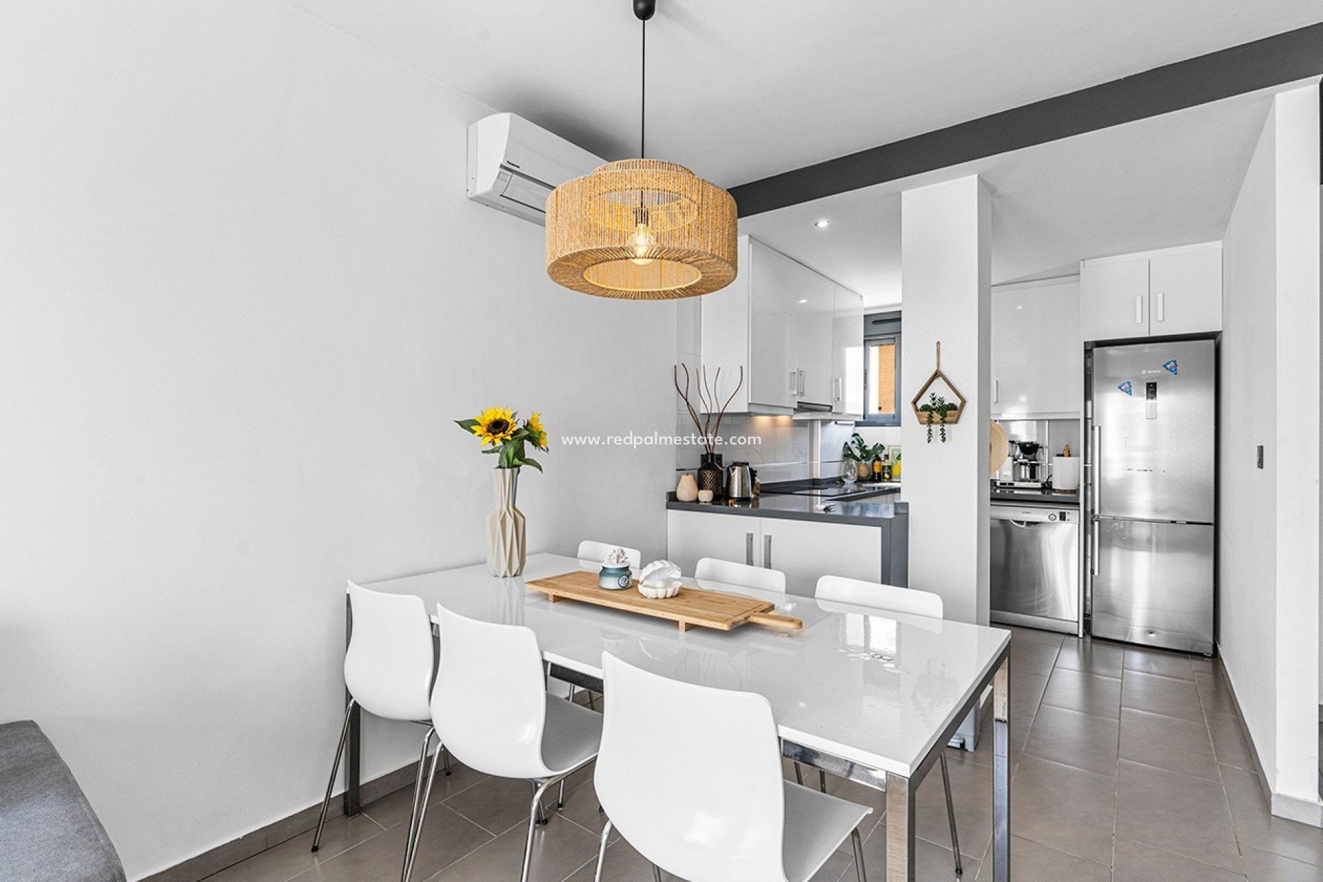 Resale - Apartments -
Orihuela Costa - La Zenia