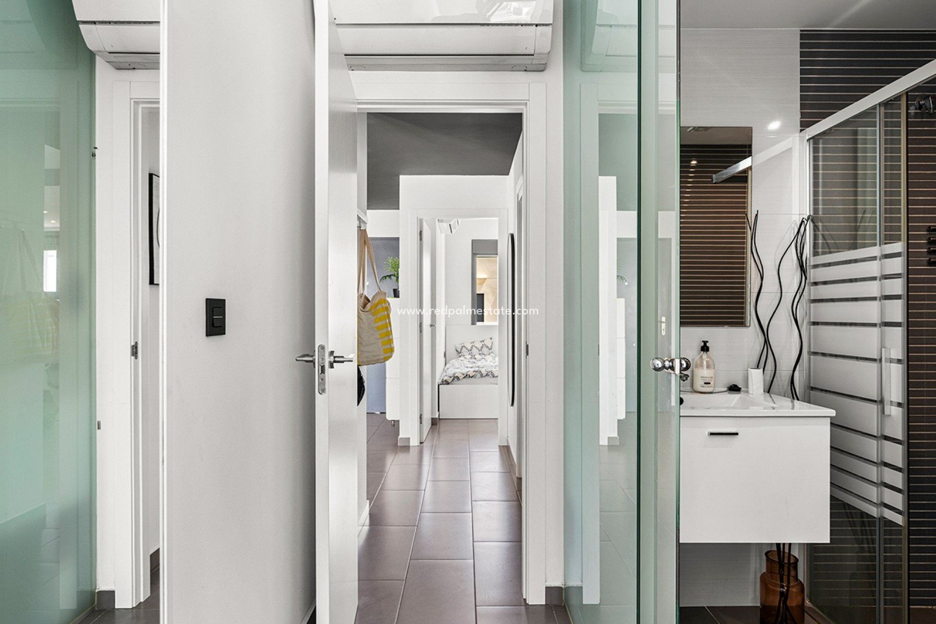 Resale - Apartments -
Orihuela Costa - La Zenia