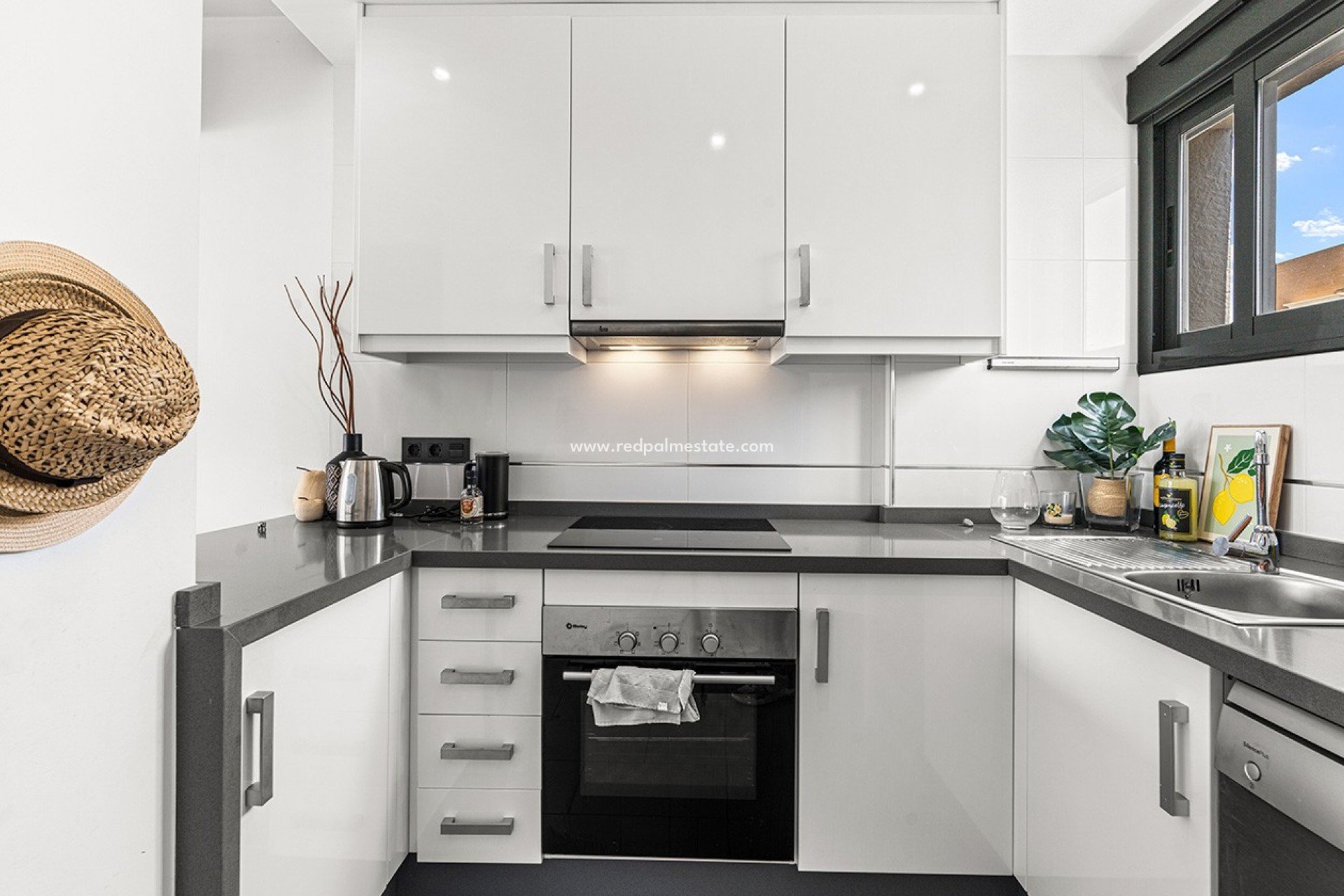 Resale - Apartments -
Orihuela Costa - La Zenia