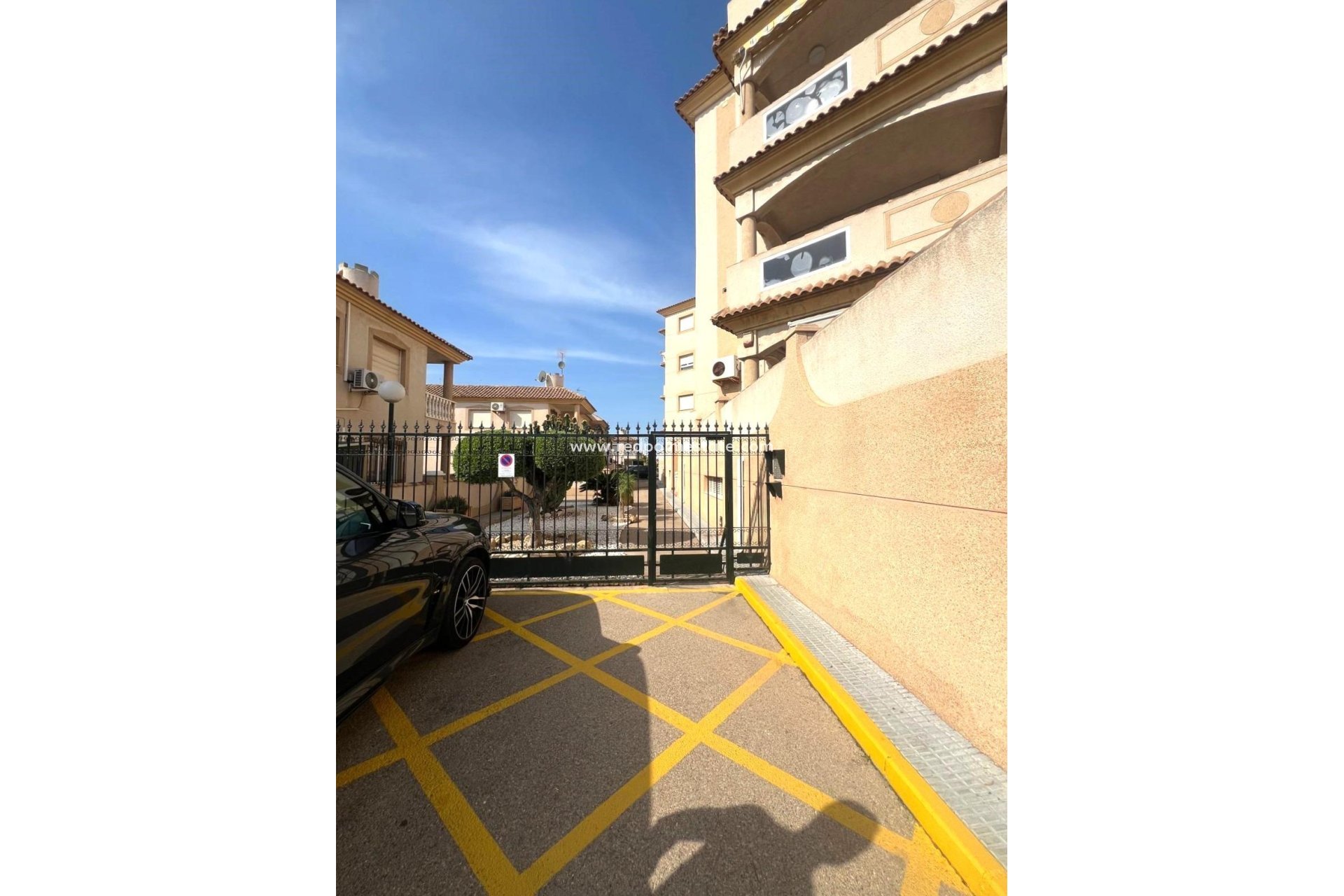 Resale - Apartments -
Orihuela Costa - La Zenia
