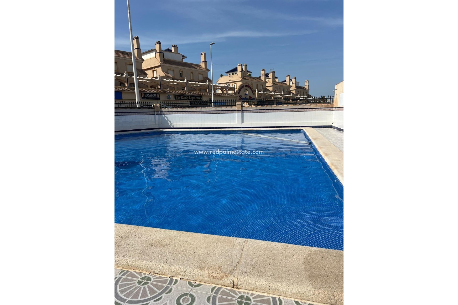 Resale - Apartments -
Orihuela Costa - La Zenia