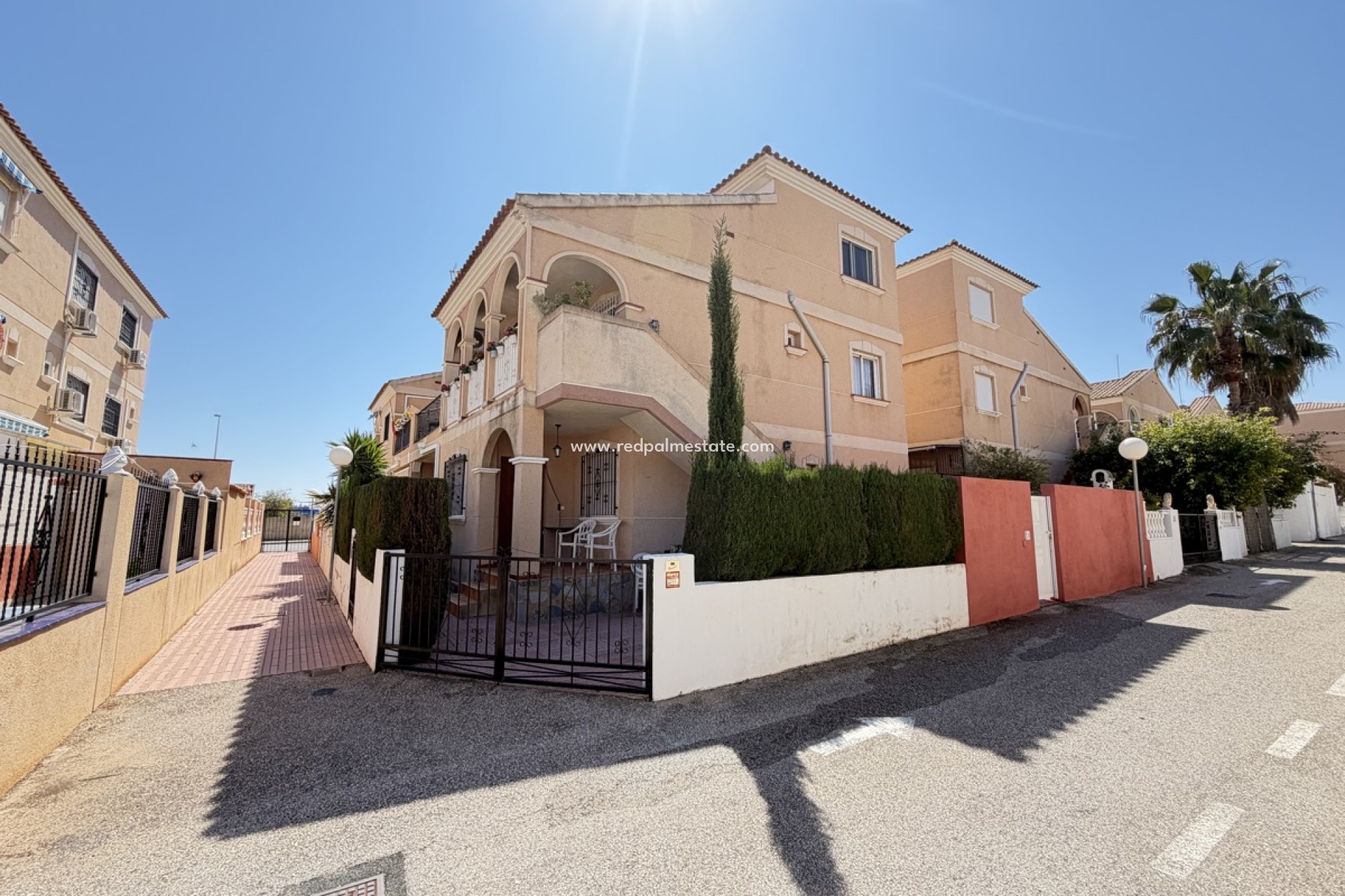 Resale - Apartments -
Orihuela Costa - La Zenia