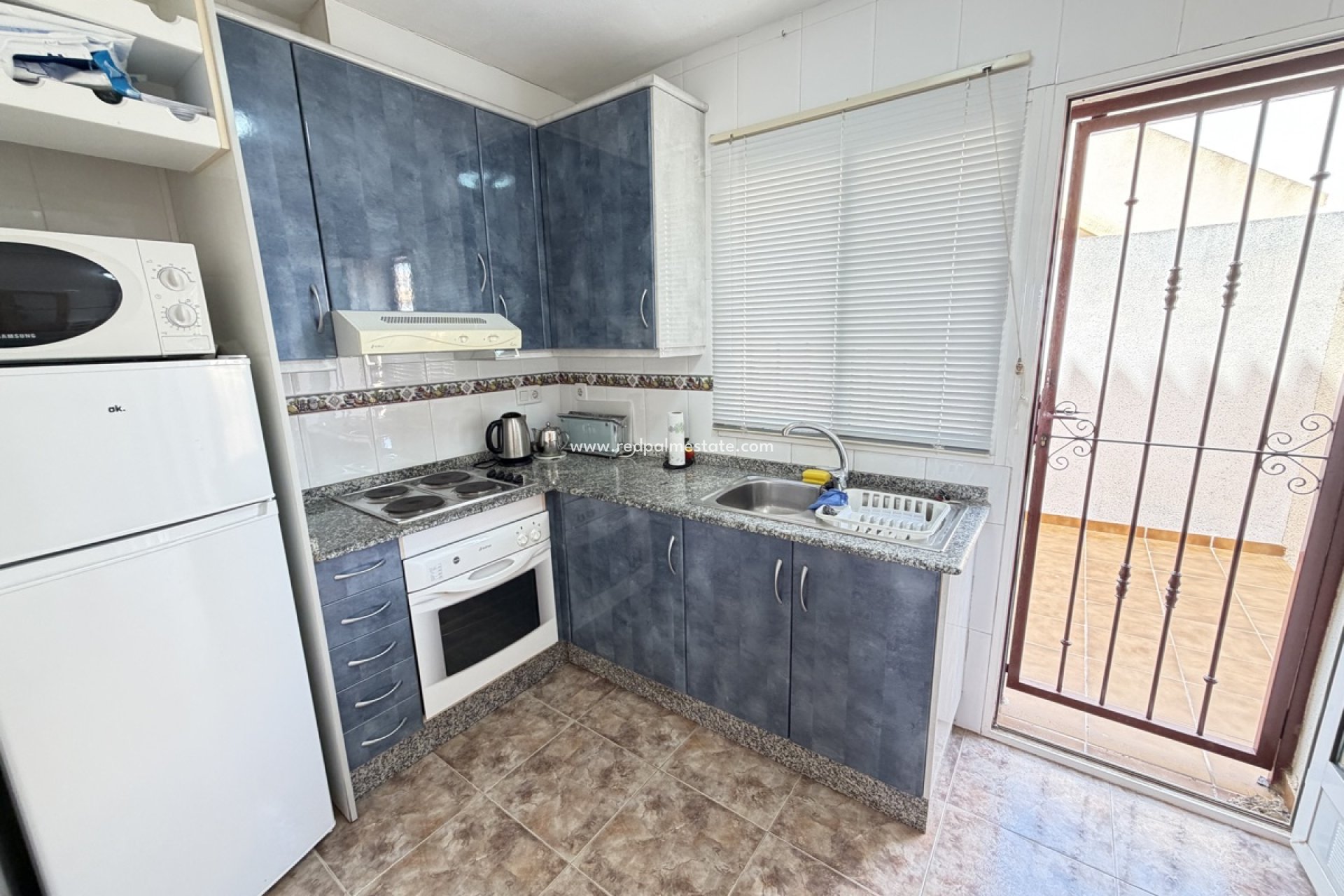 Resale - Apartments -
Orihuela Costa - La Zenia
