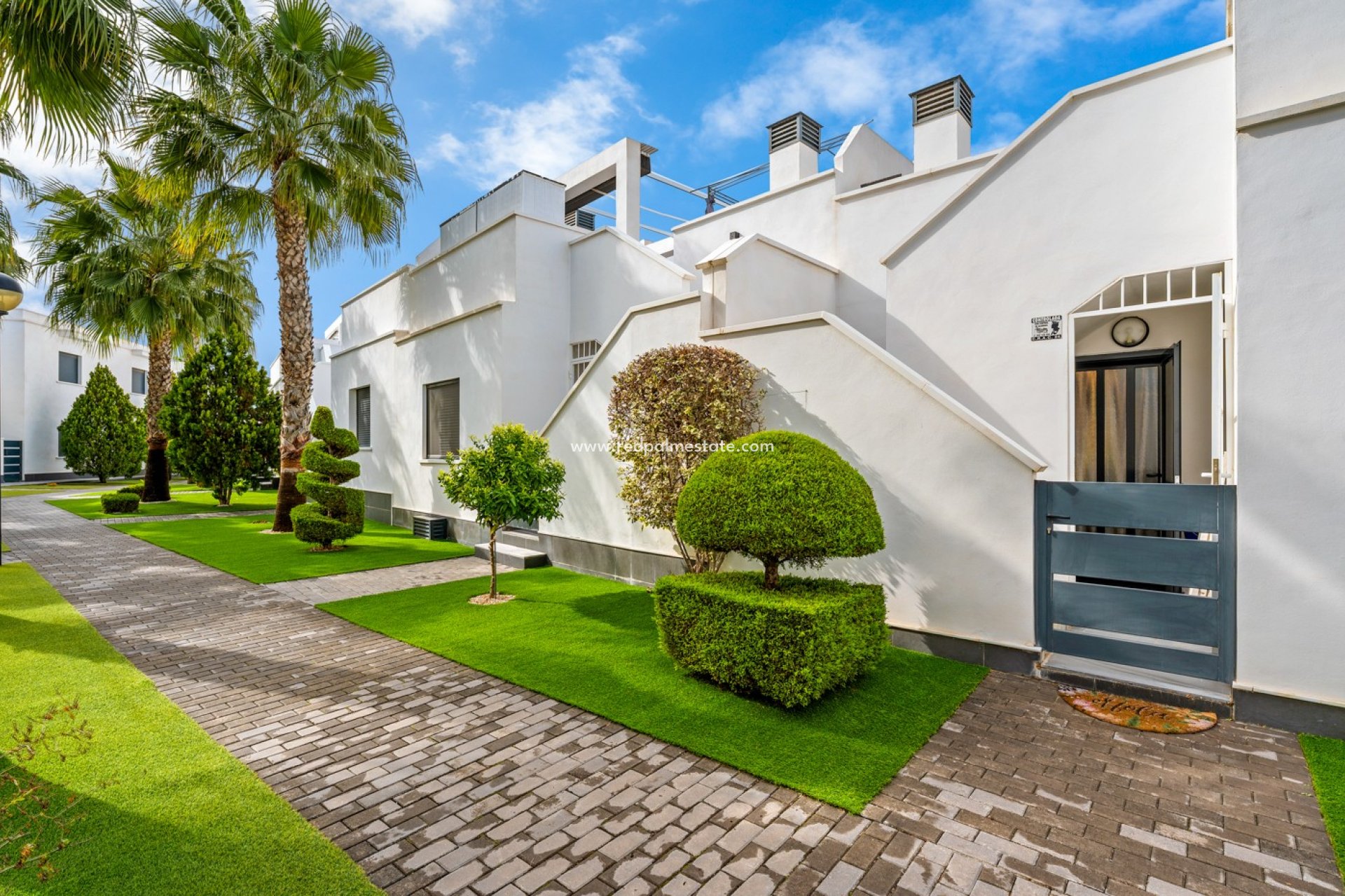 Resale - Apartments -
Orihuela Costa - Las Filipinas