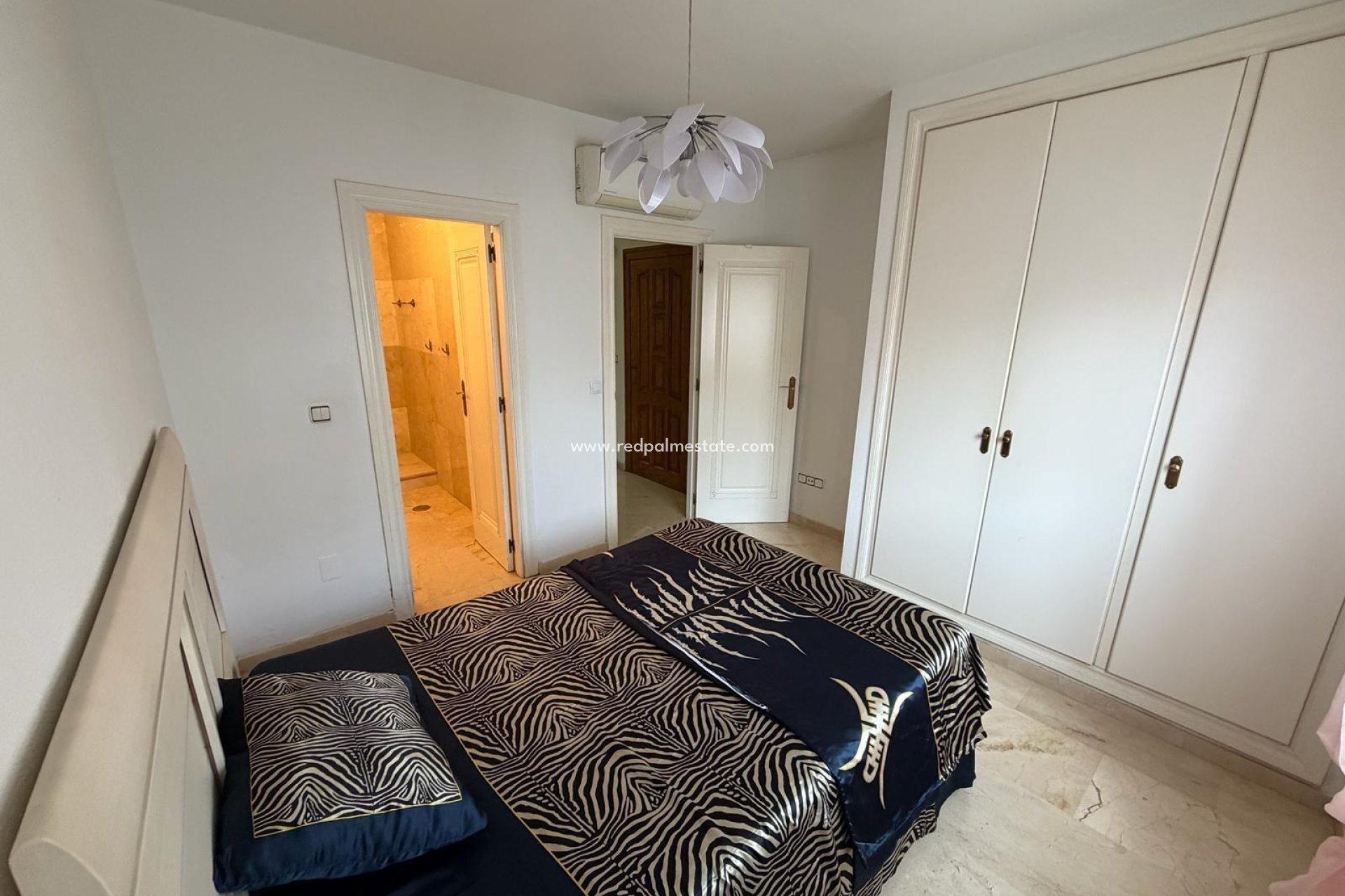 Resale - Apartments -
Orihuela Costa - Las Ramblas