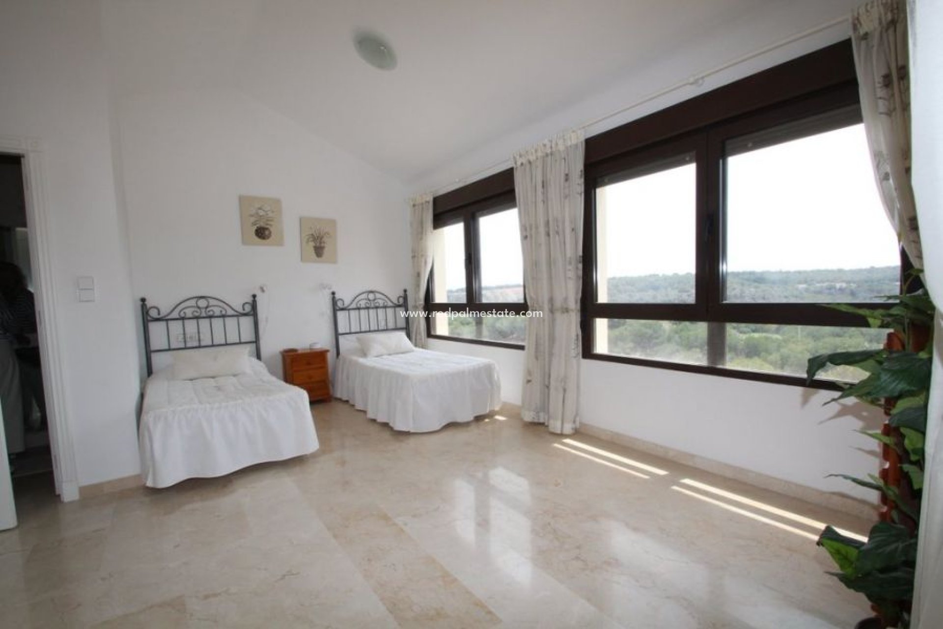 Resale - Apartments -
Orihuela Costa - Las Ramblas