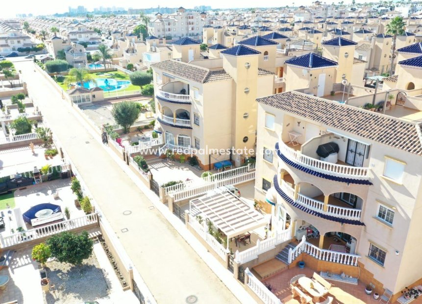 Resale - Apartments -
Orihuela Costa - Lomas de Cabo Roig