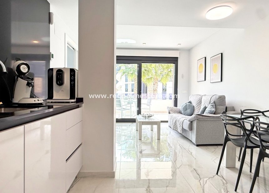 Resale - Apartments -
Orihuela Costa - Los Altos
