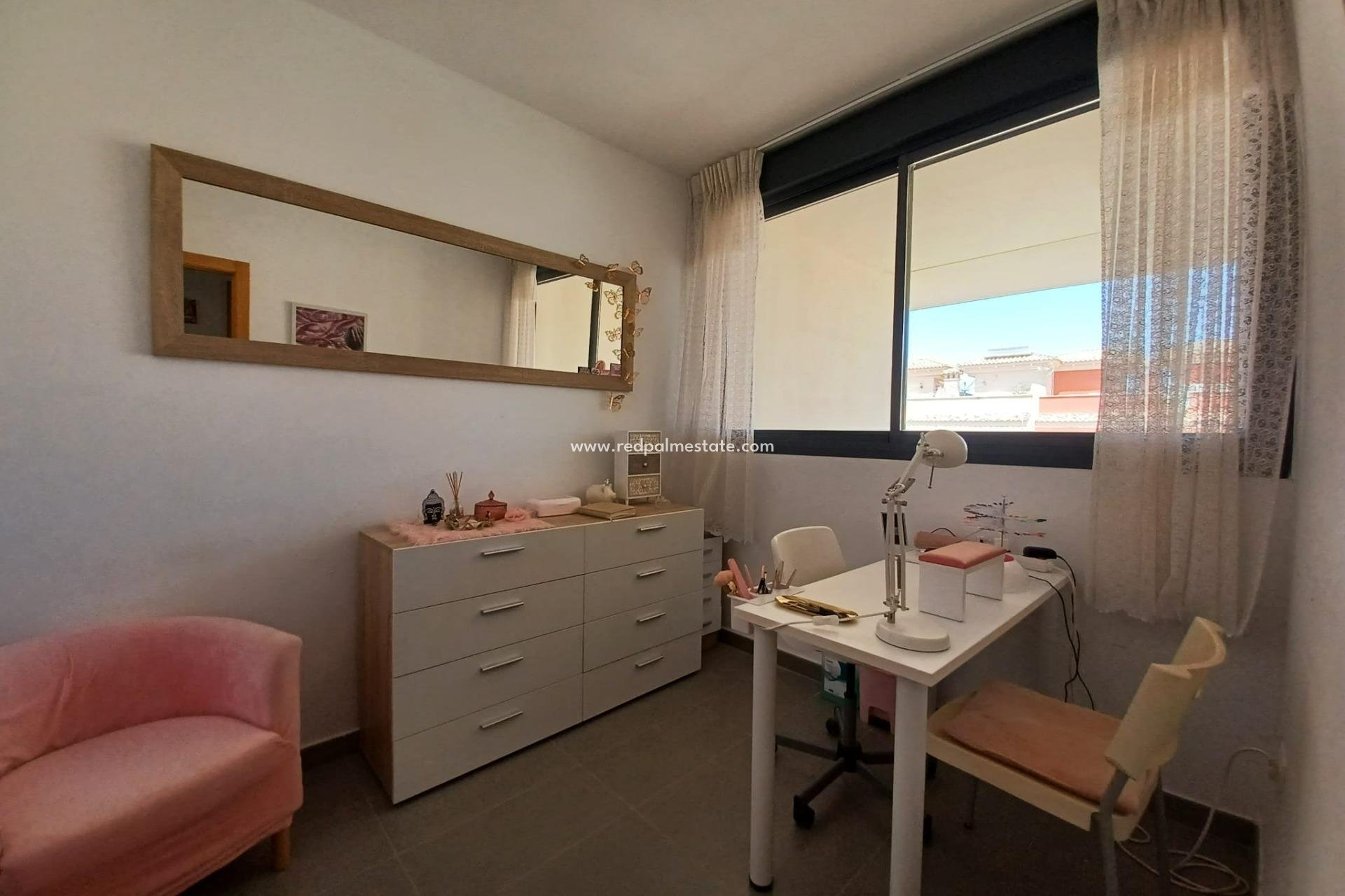 Resale - Apartments -
Orihuela Costa - Los Dolses