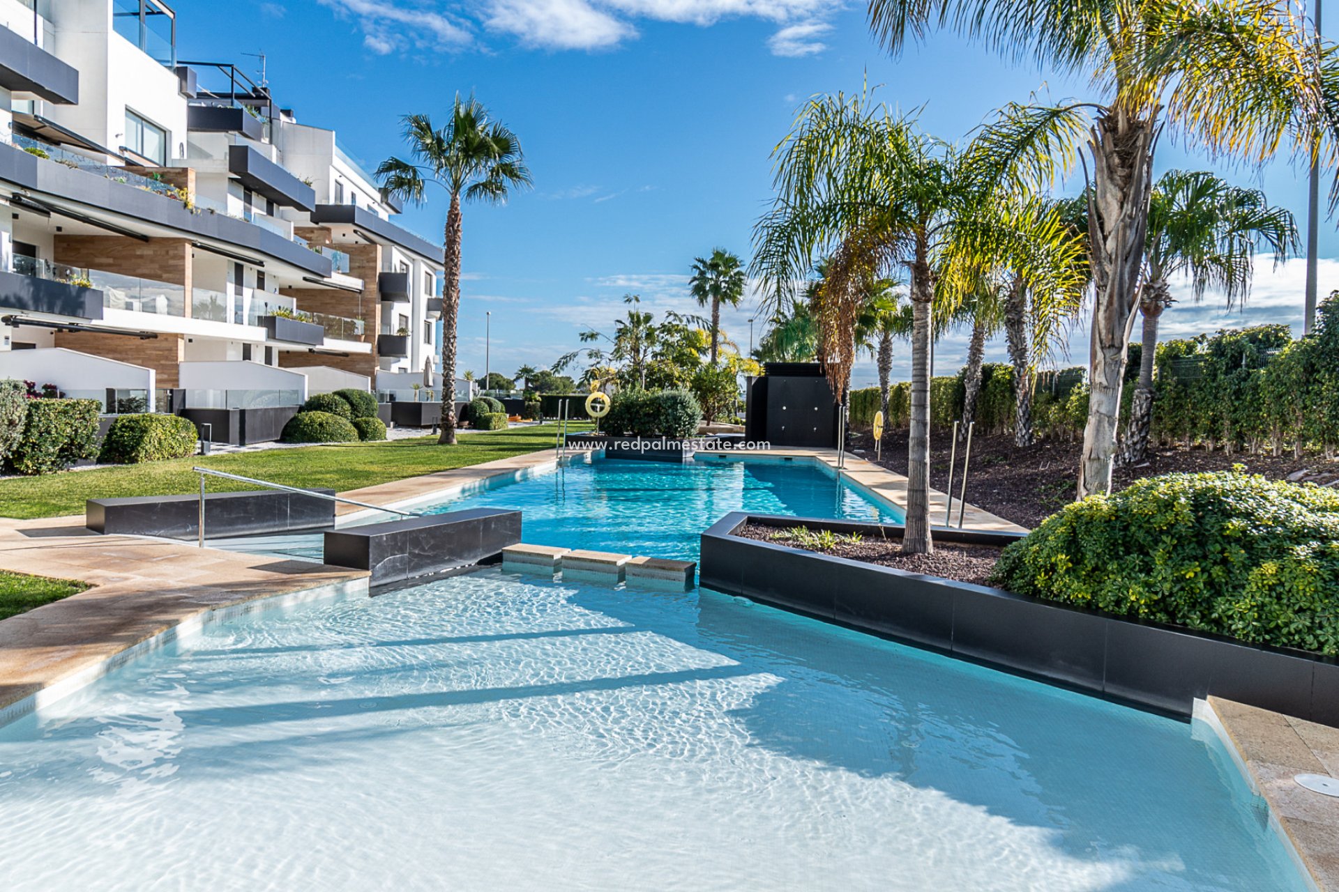 Resale - Apartments -
Orihuela Costa - Los Dolses