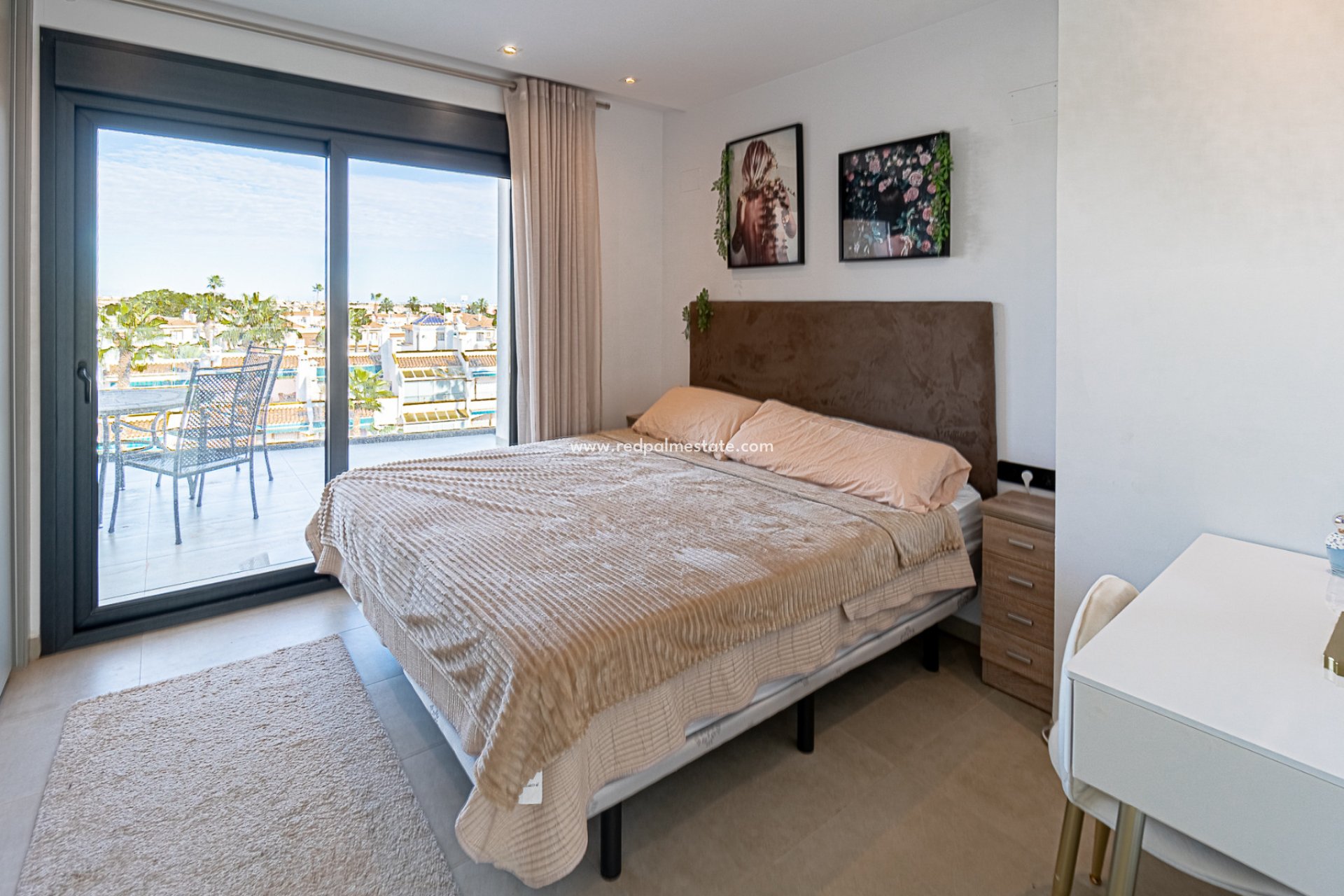 Resale - Apartments -
Orihuela Costa - Los Dolses