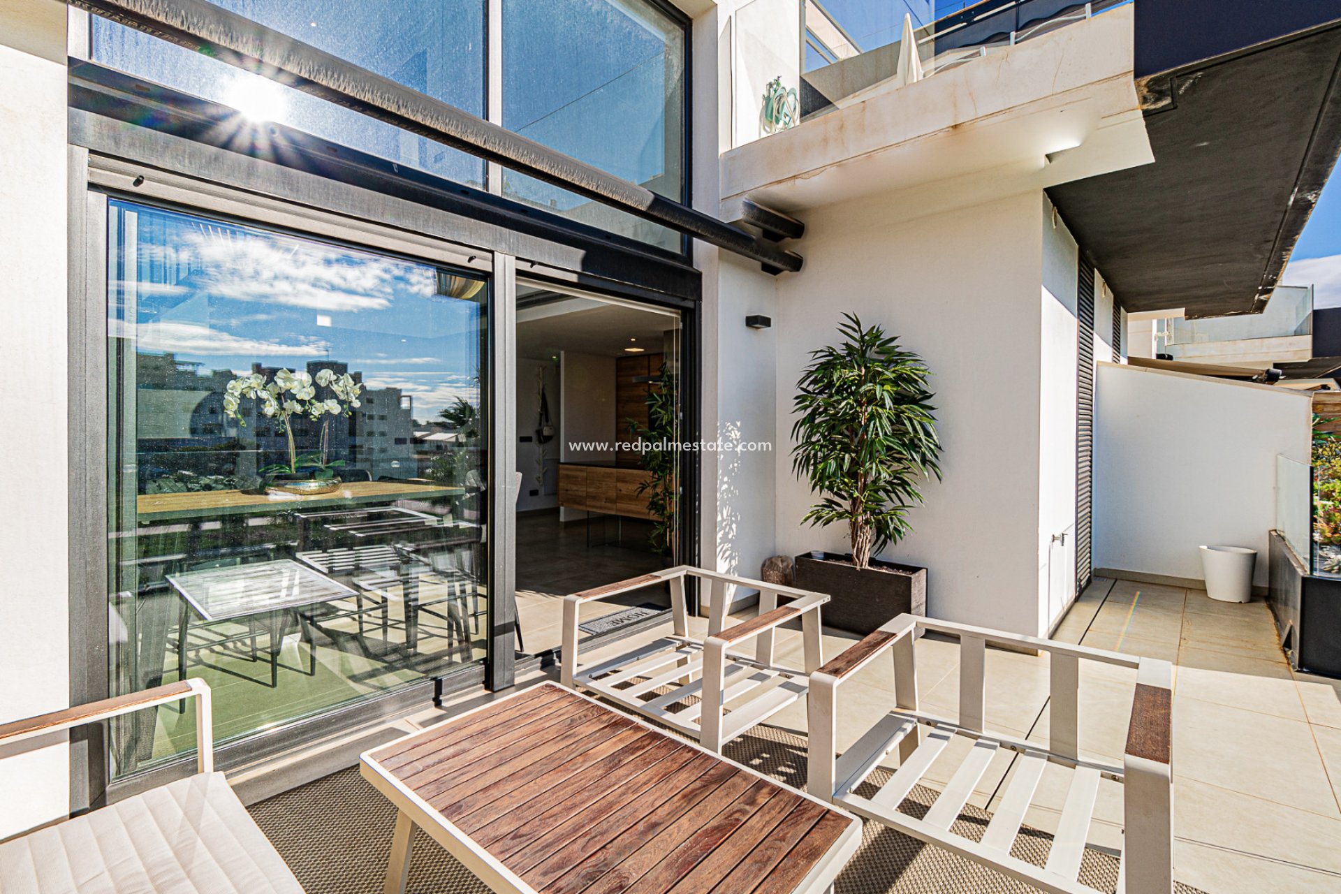 Resale - Apartments -
Orihuela Costa - Los Dolses