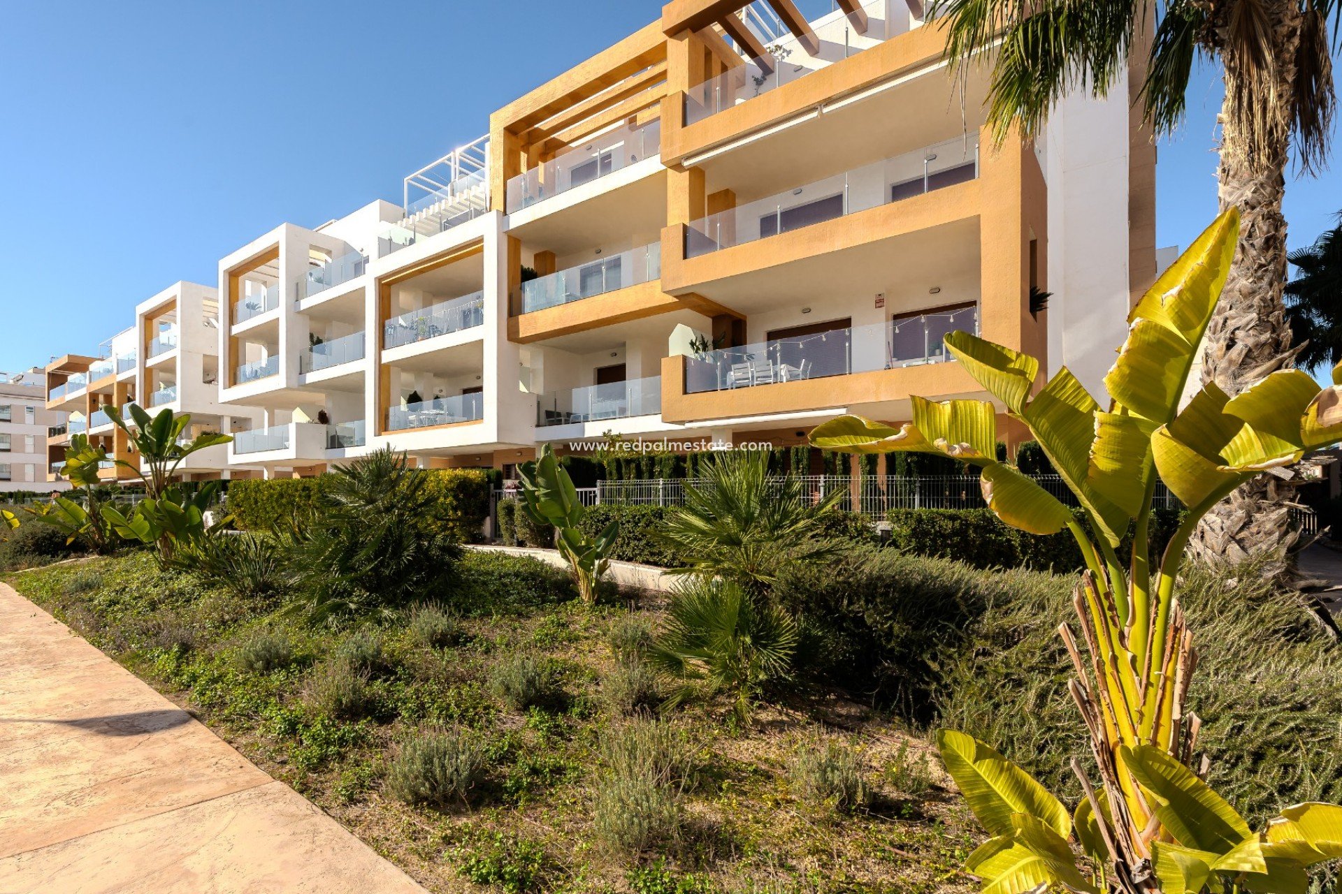 Resale - Apartments -
Orihuela Costa - Los Dolses
