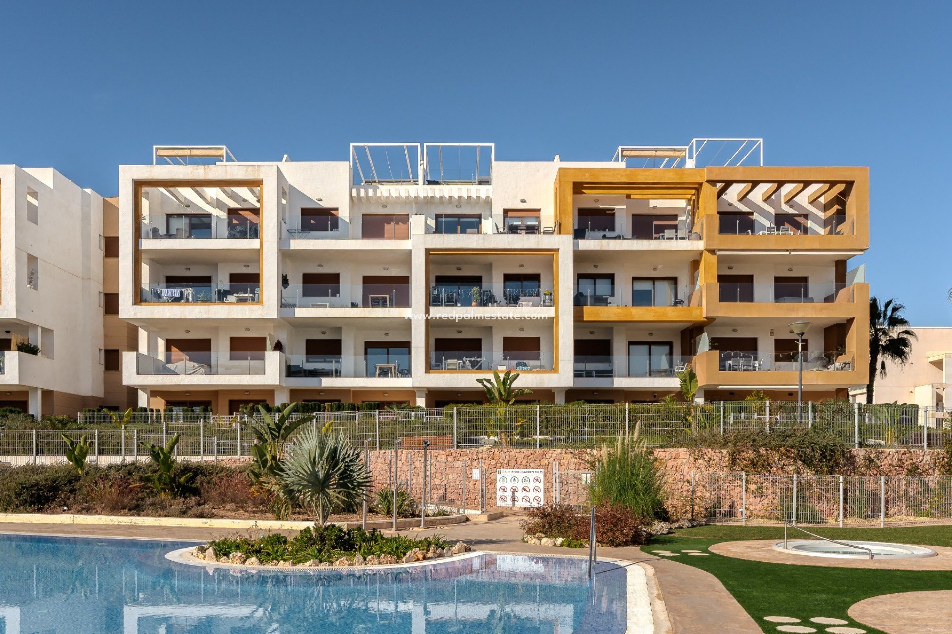 Resale - Apartments -
Orihuela Costa - Los Dolses