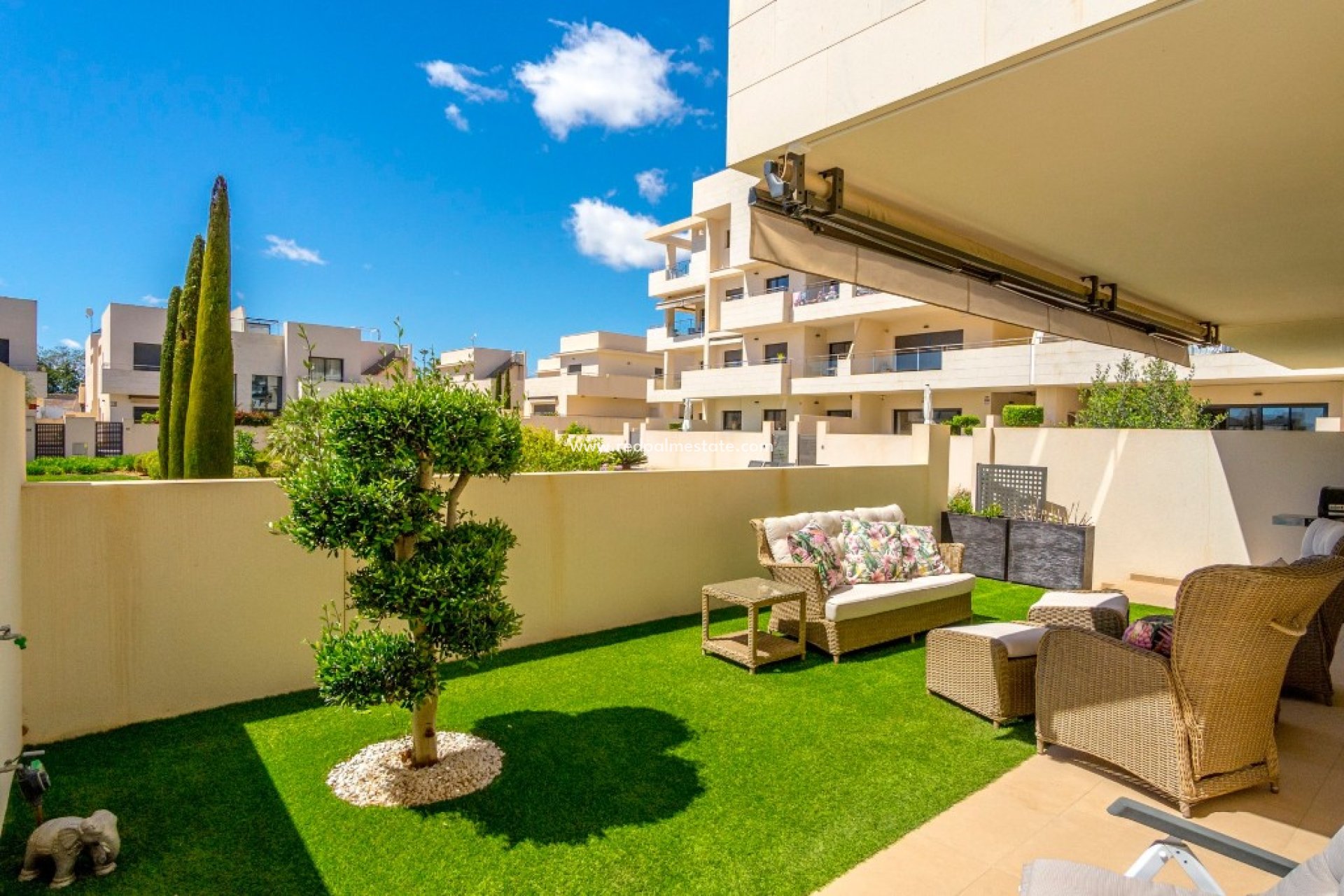 Resale - Apartments -
Orihuela Costa - Los Dolses
